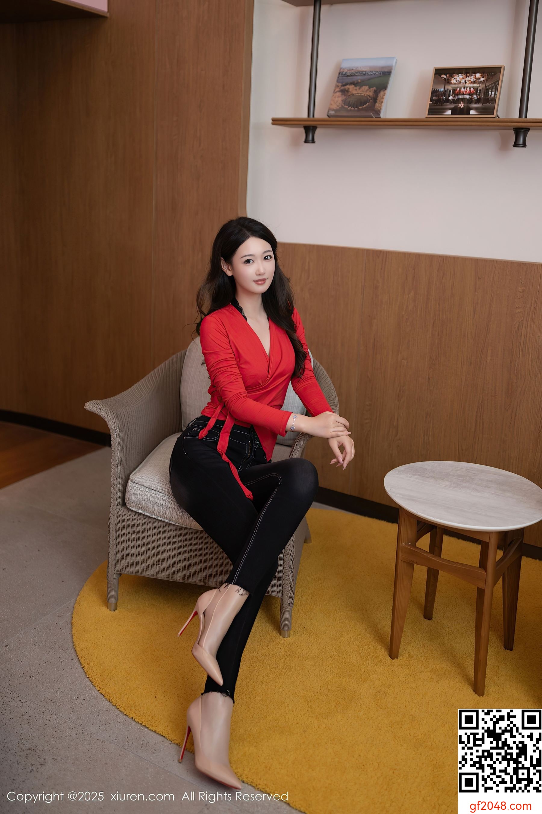 [XiuRen秀人网] No.9894 唐安琪 美腿丝袜
