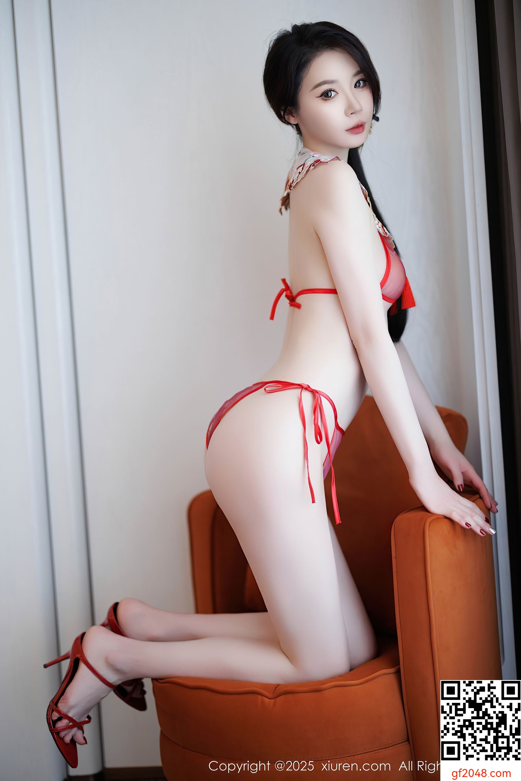 [XiuRen秀人网] No.9812 梦心玥 旗袍美腿
