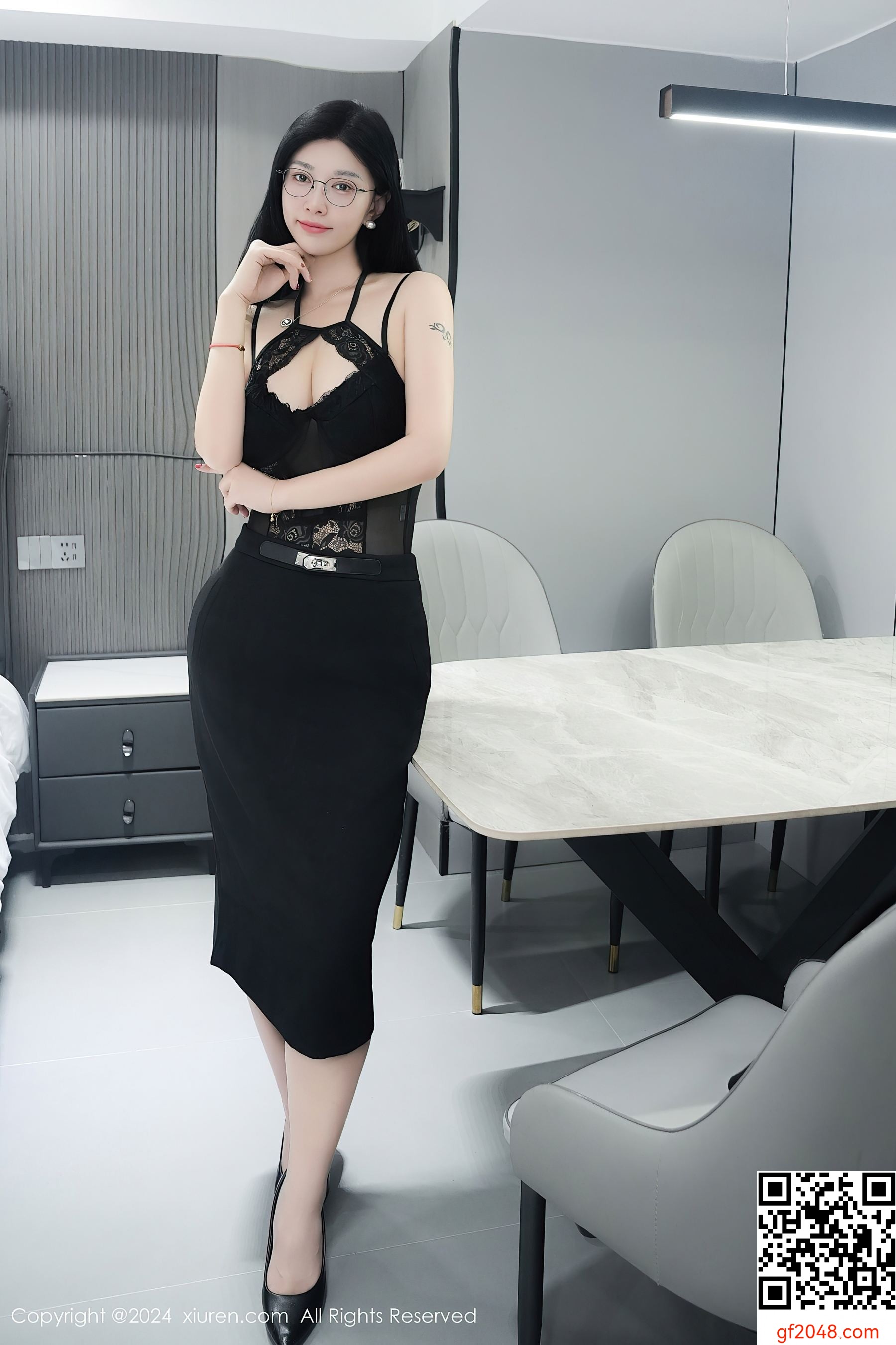 [XiuRen秀人网] No.9639 雅茹老师 黑丝美臀