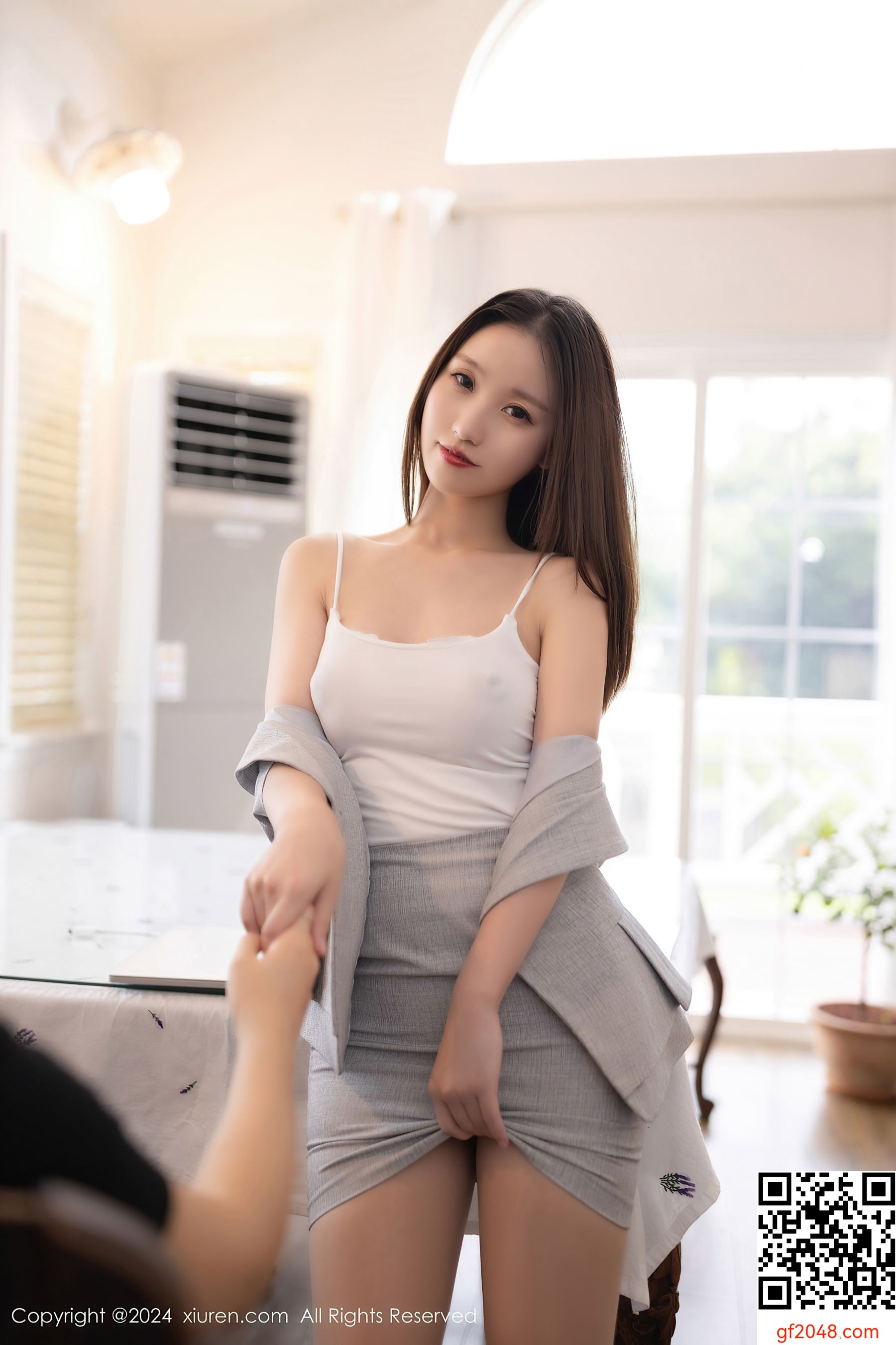 [XiuRen秀人网] No.9474 杏子Yada 丝袜美腿