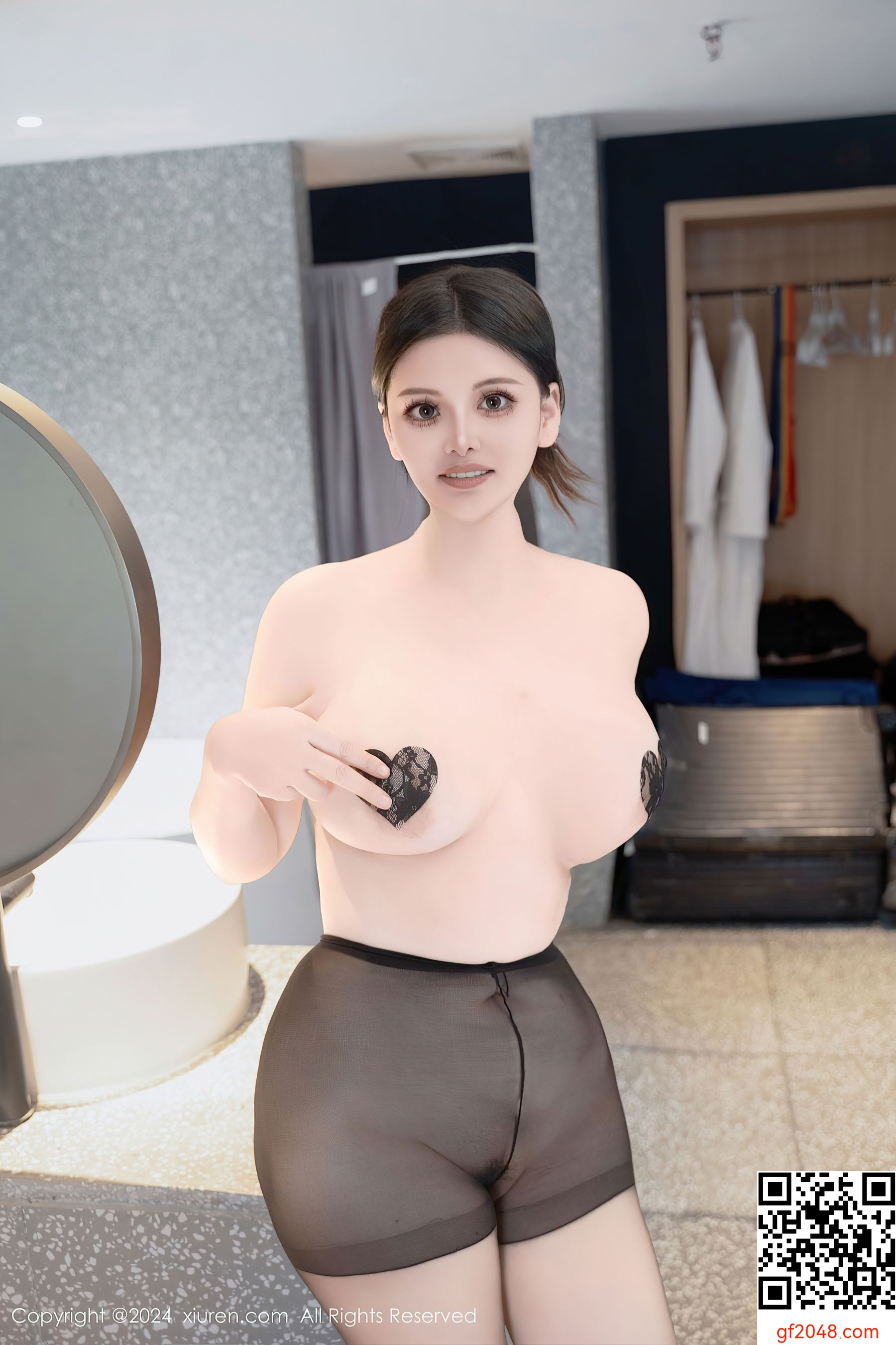 [XiuRen秀人网] No.9394 陈三穗 黑丝美腿