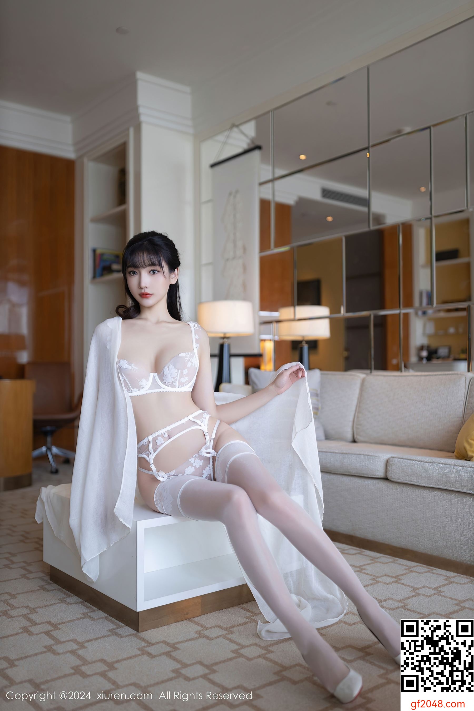 [XiuRen秀人网] No.9340 陆萱萱 丝袜美腿