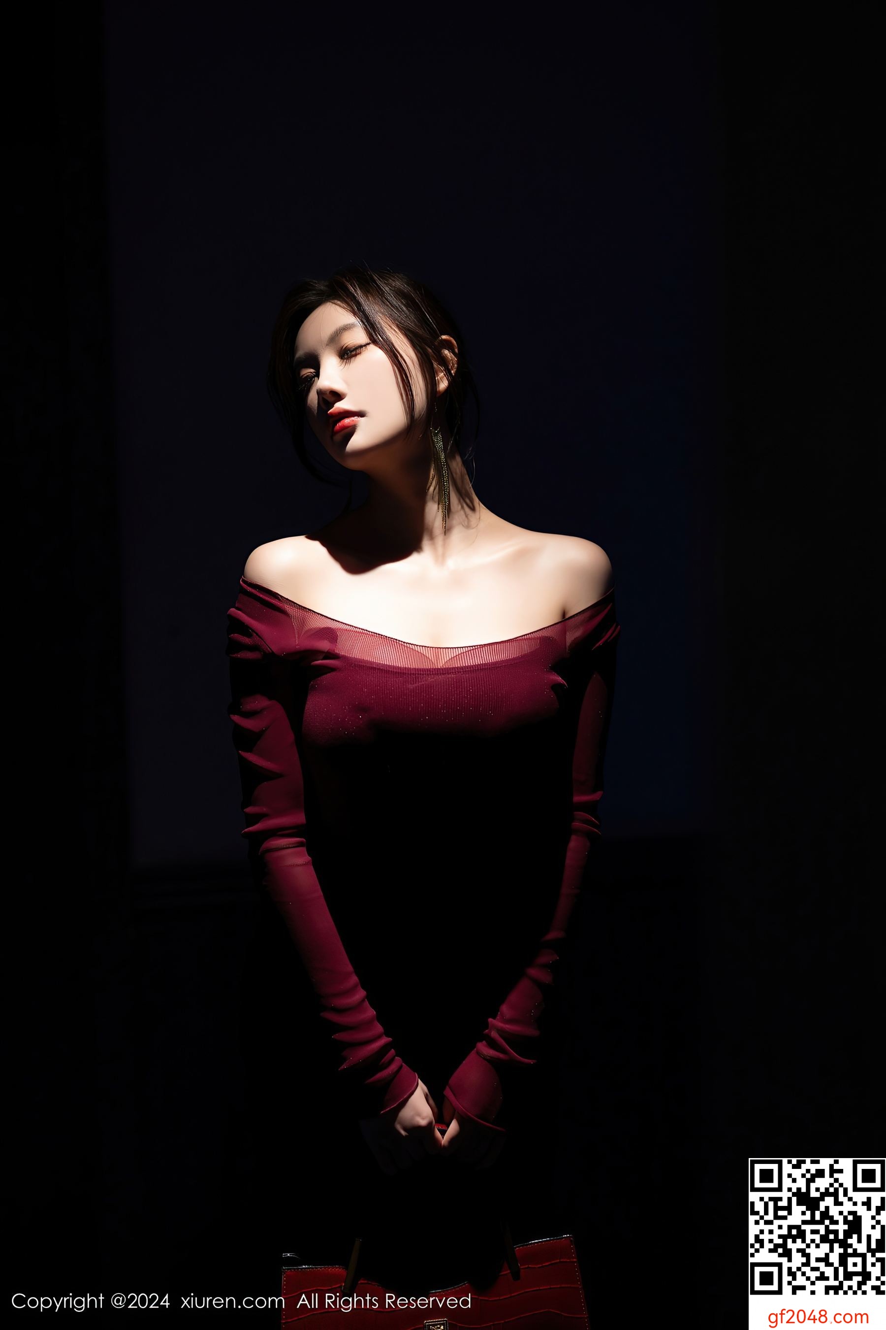 [XiuRen秀人网] No.9348 杨晨晨Yome 丝袜美腿