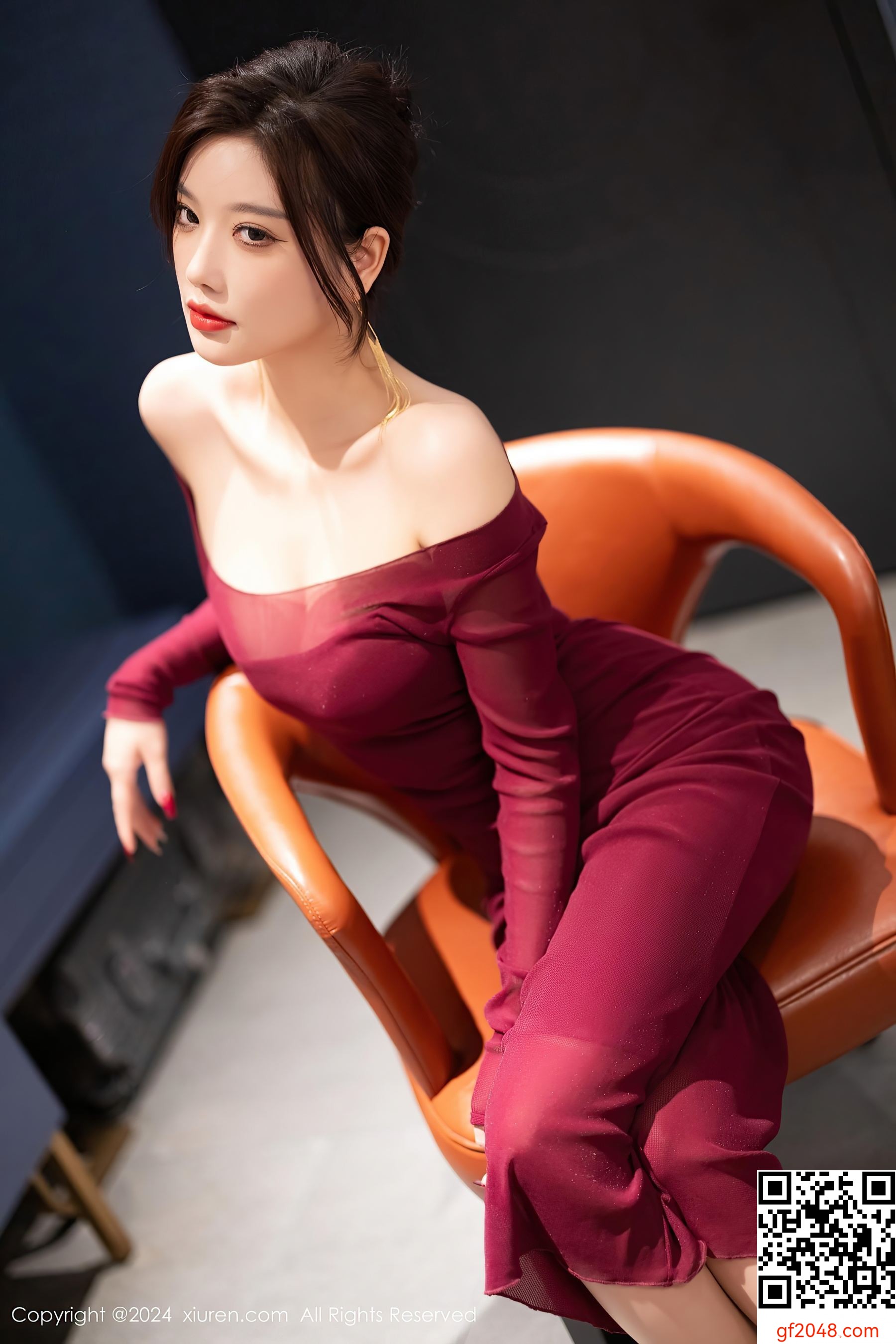 [XiuRen秀人网] No.9348 杨晨晨Yome 丝袜美腿
