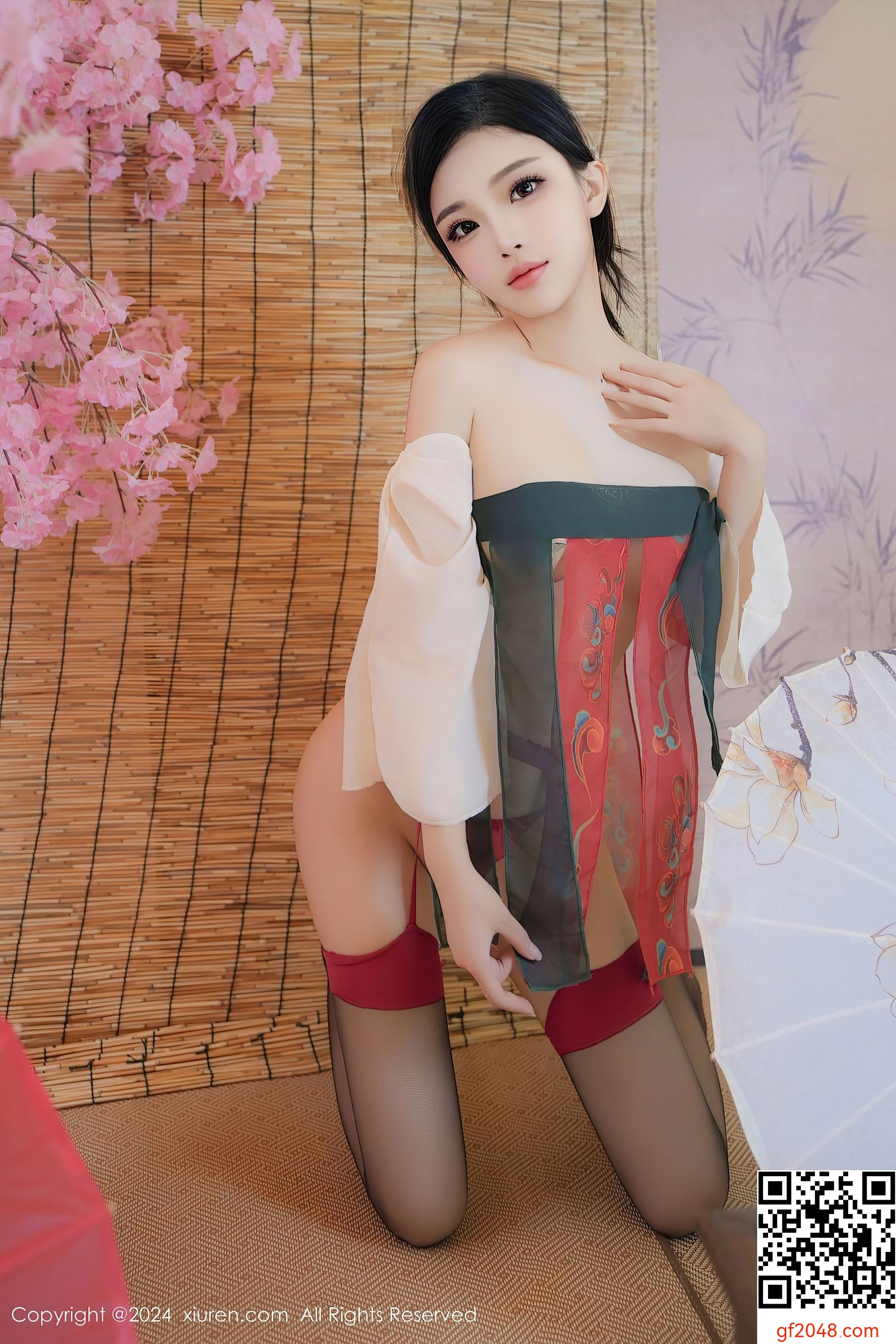 [XiuRen秀人网] No.9351 妙可可Cheese 黑丝美腿