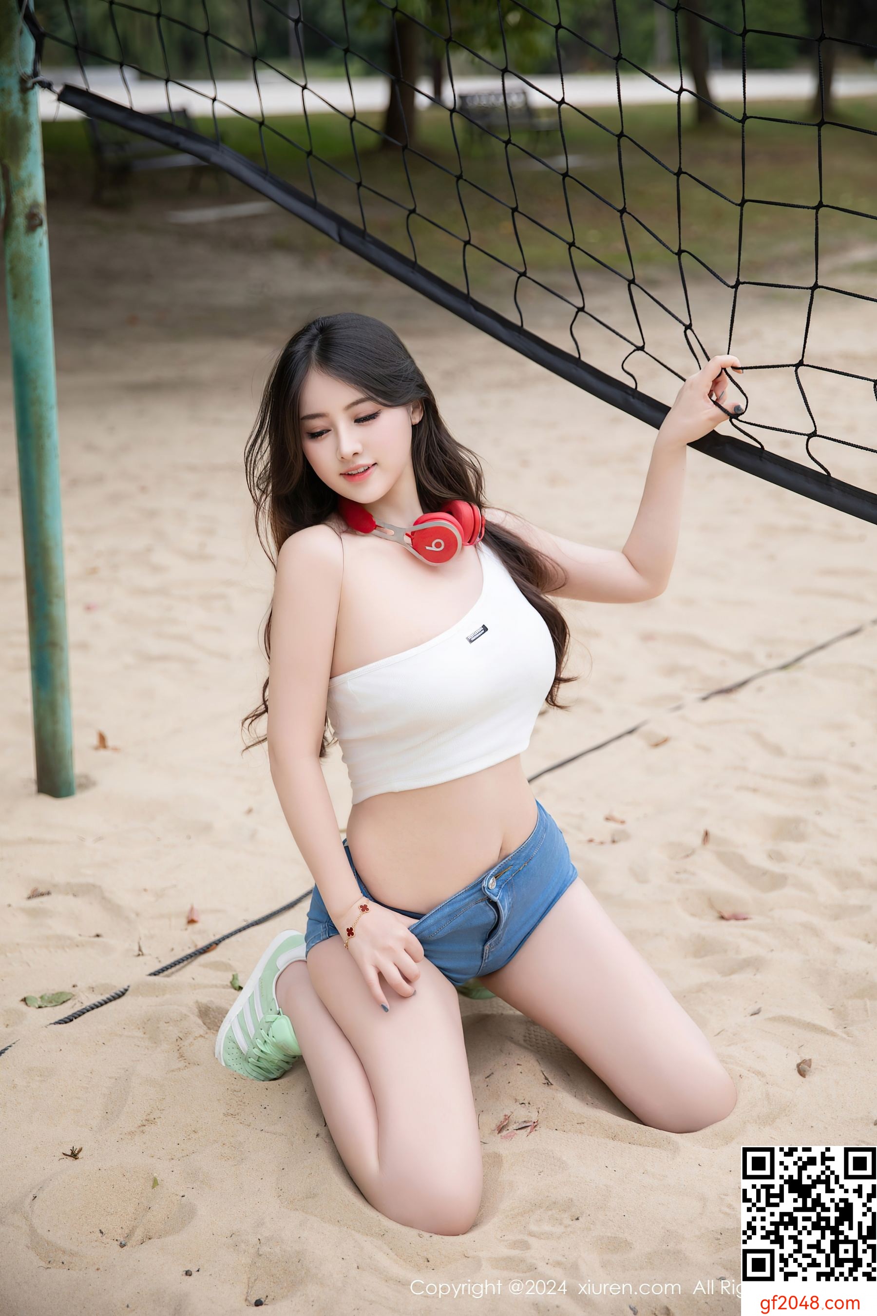 [XiuRen秀人网] No.9354 诗诗kiki 美臀性感