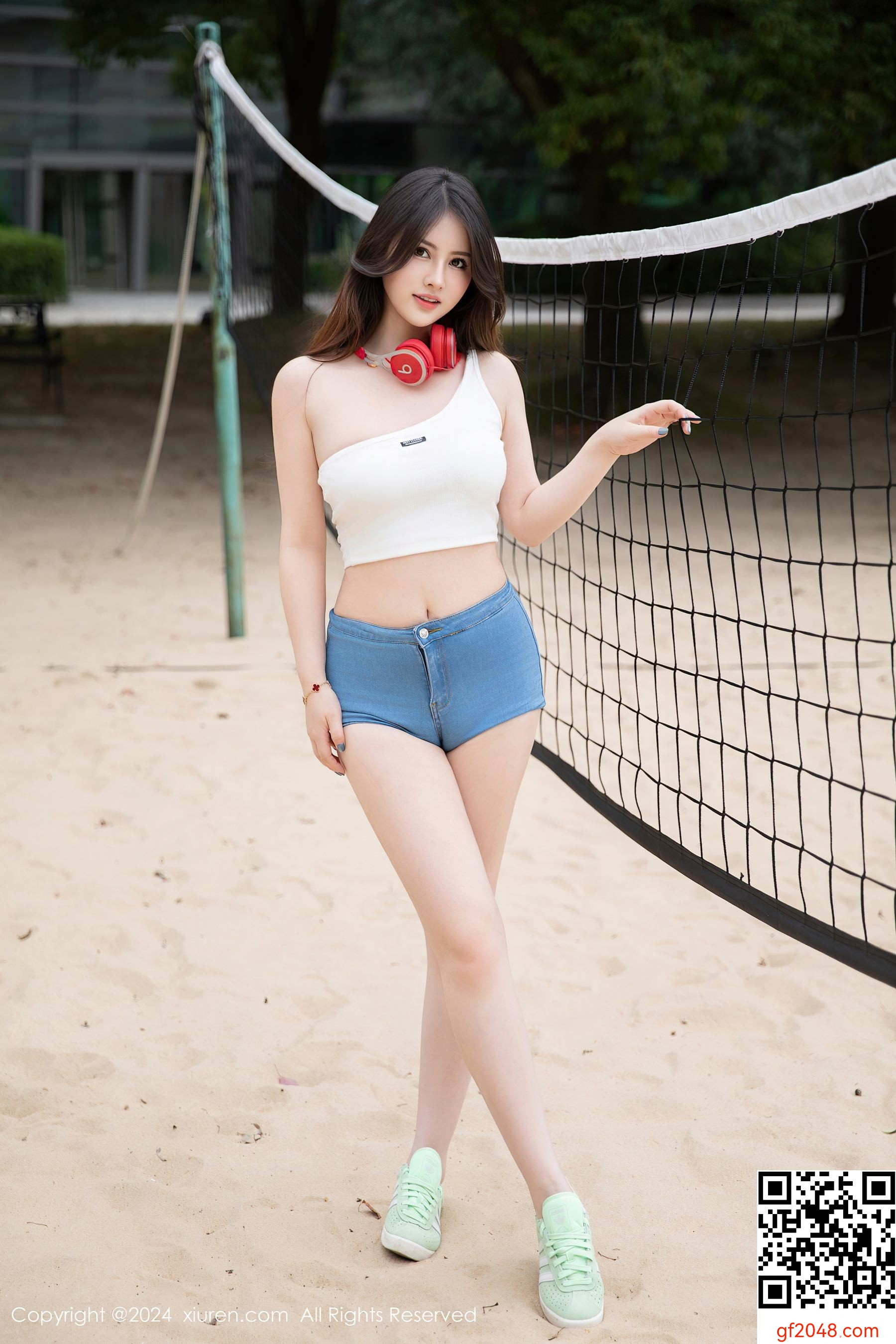 [XiuRen秀人网] No.9354 诗诗kiki 美臀性感