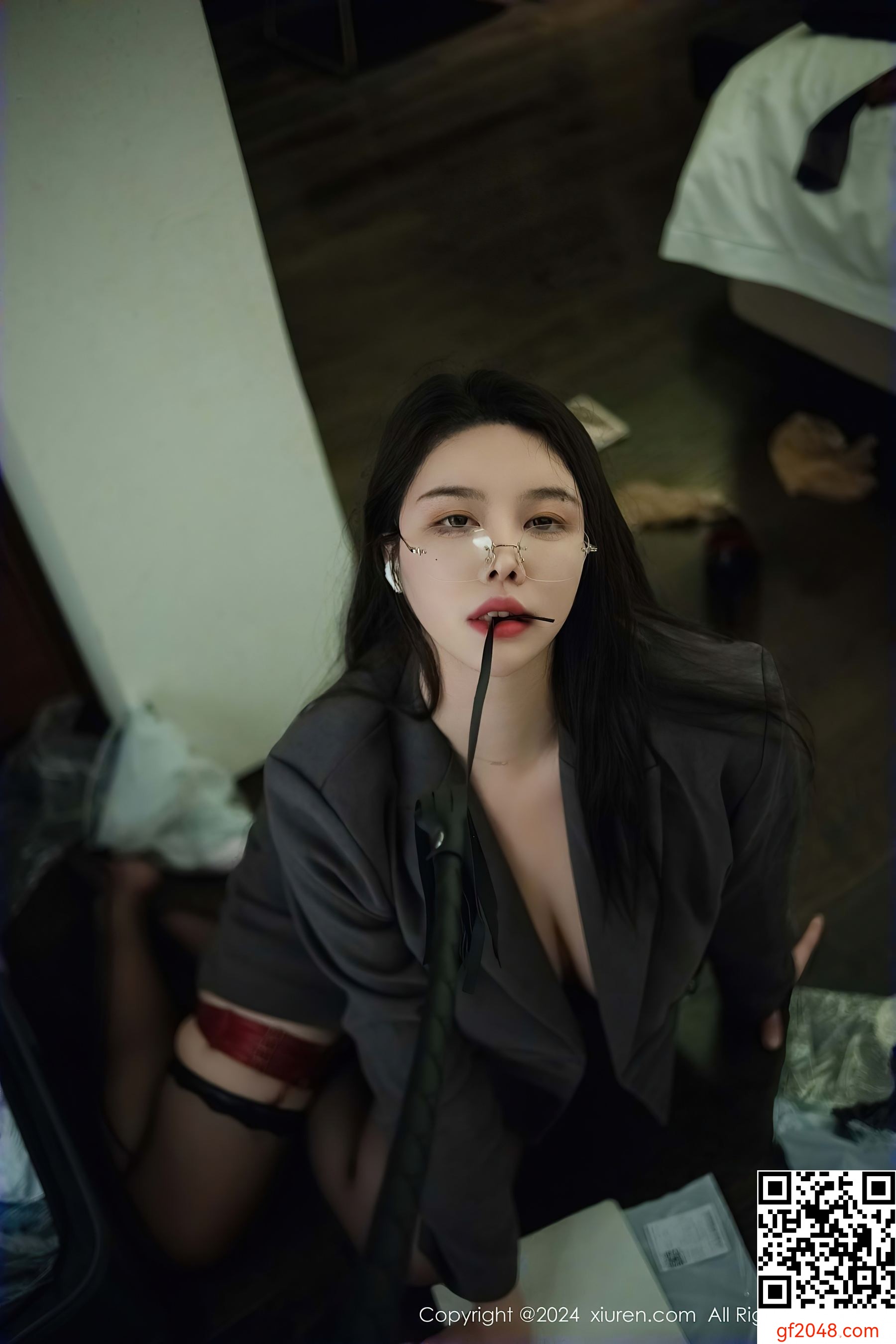 [XiuRen秀人网] No.9287 樱桃小犊子 黑丝美臀