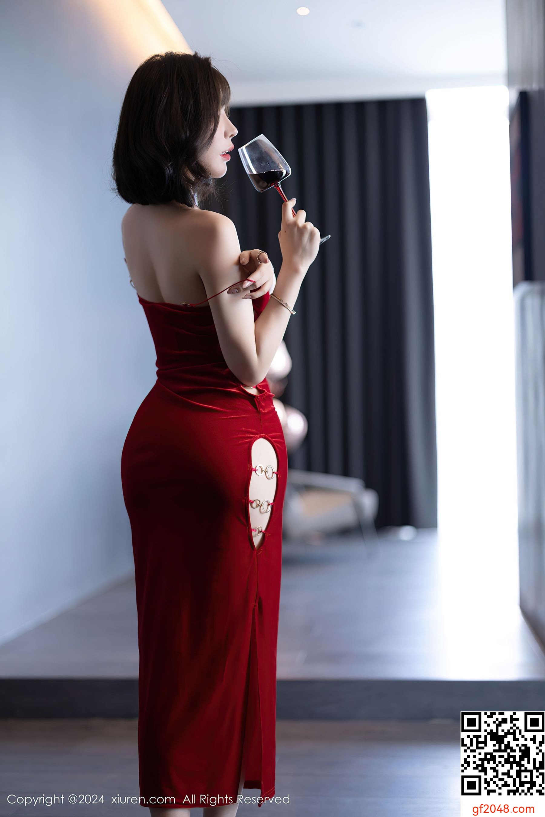 [XiuRen秀人网] No.9229 徐莉芝Booty 美腿黑丝