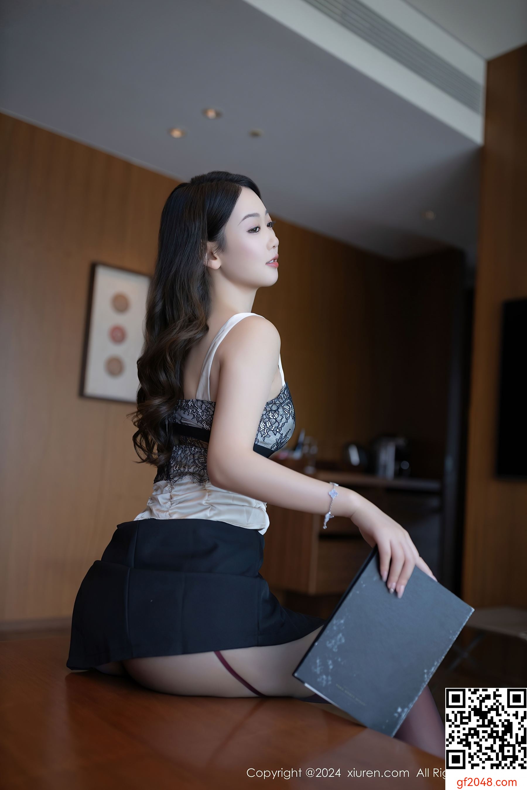 [XiuRen秀人网] No.9231 唐安琪 黑丝美腿