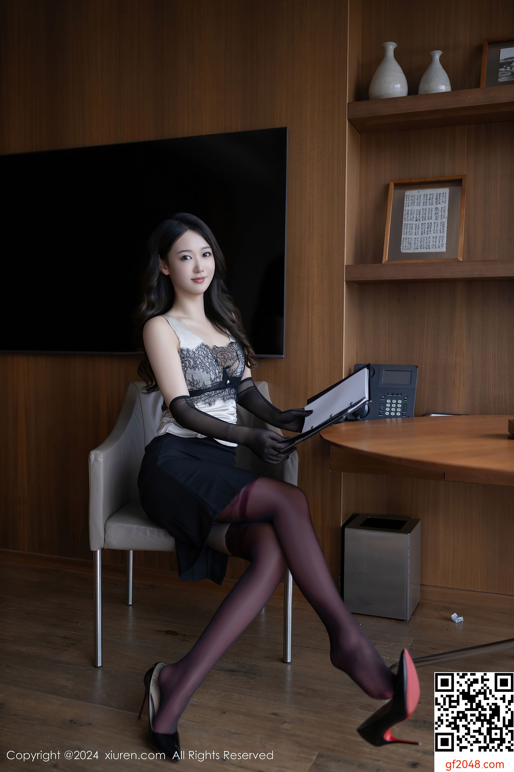 [XiuRen秀人网] No.9231 唐安琪 黑丝美腿