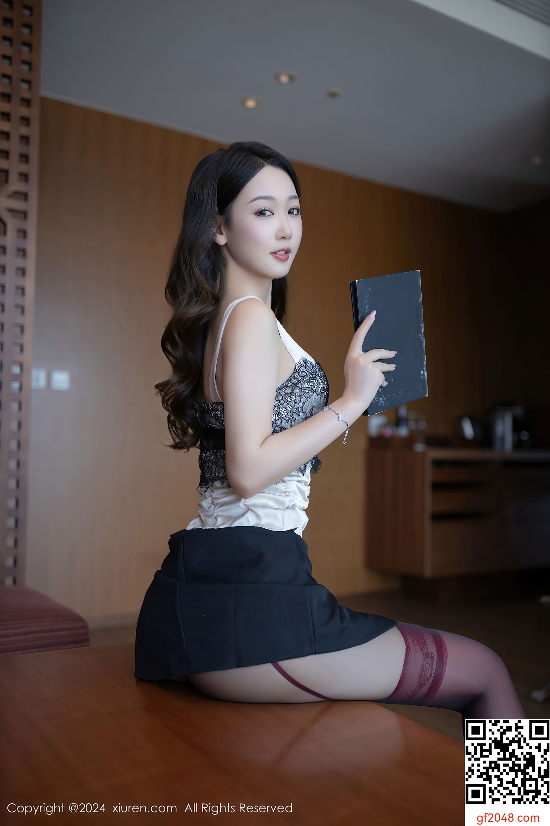 [XiuRen秀人网] No.9231 唐安琪 黑丝美腿