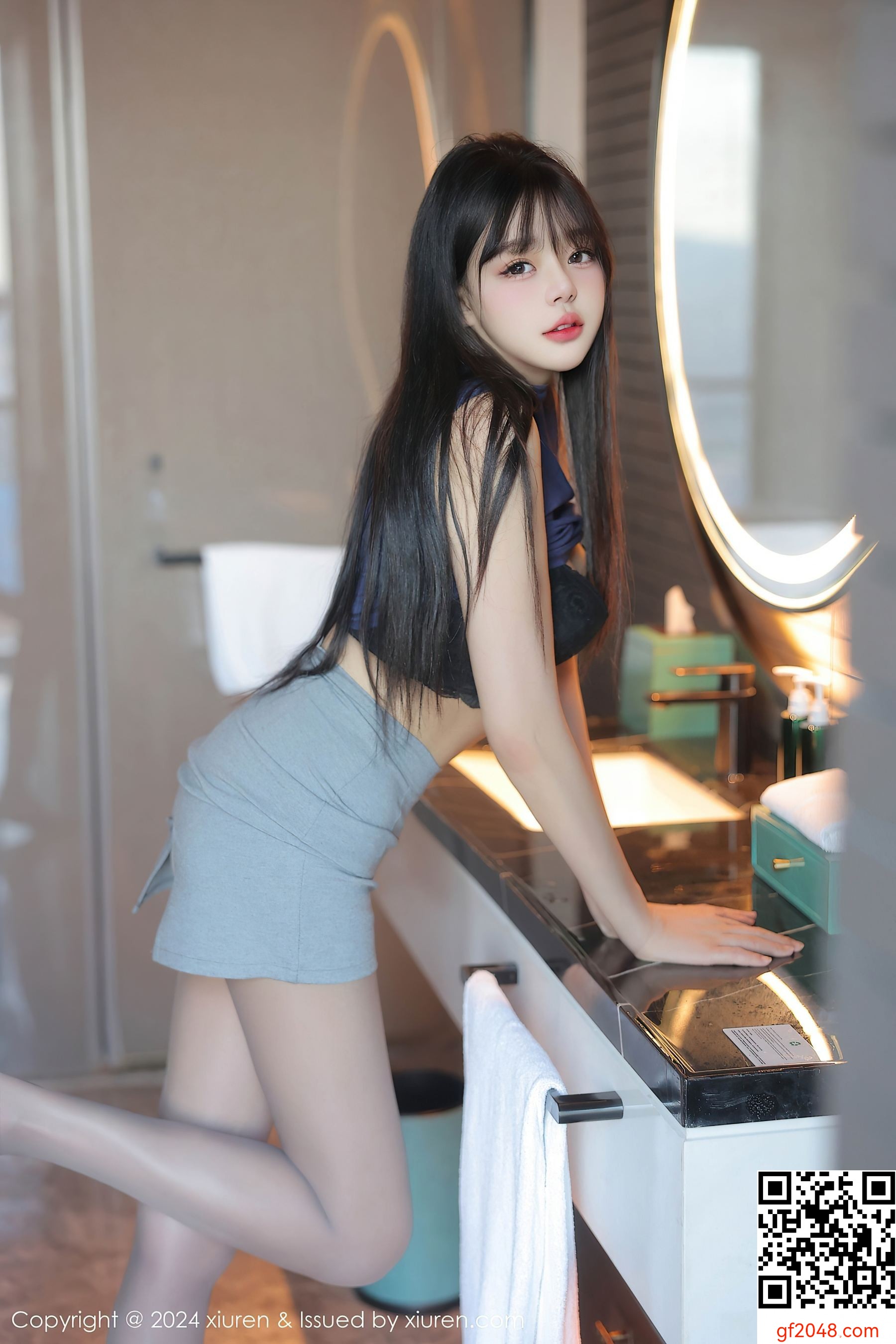 [XiuRen秀人网] No.9233 柚柚小奶瓶 美腿短裙