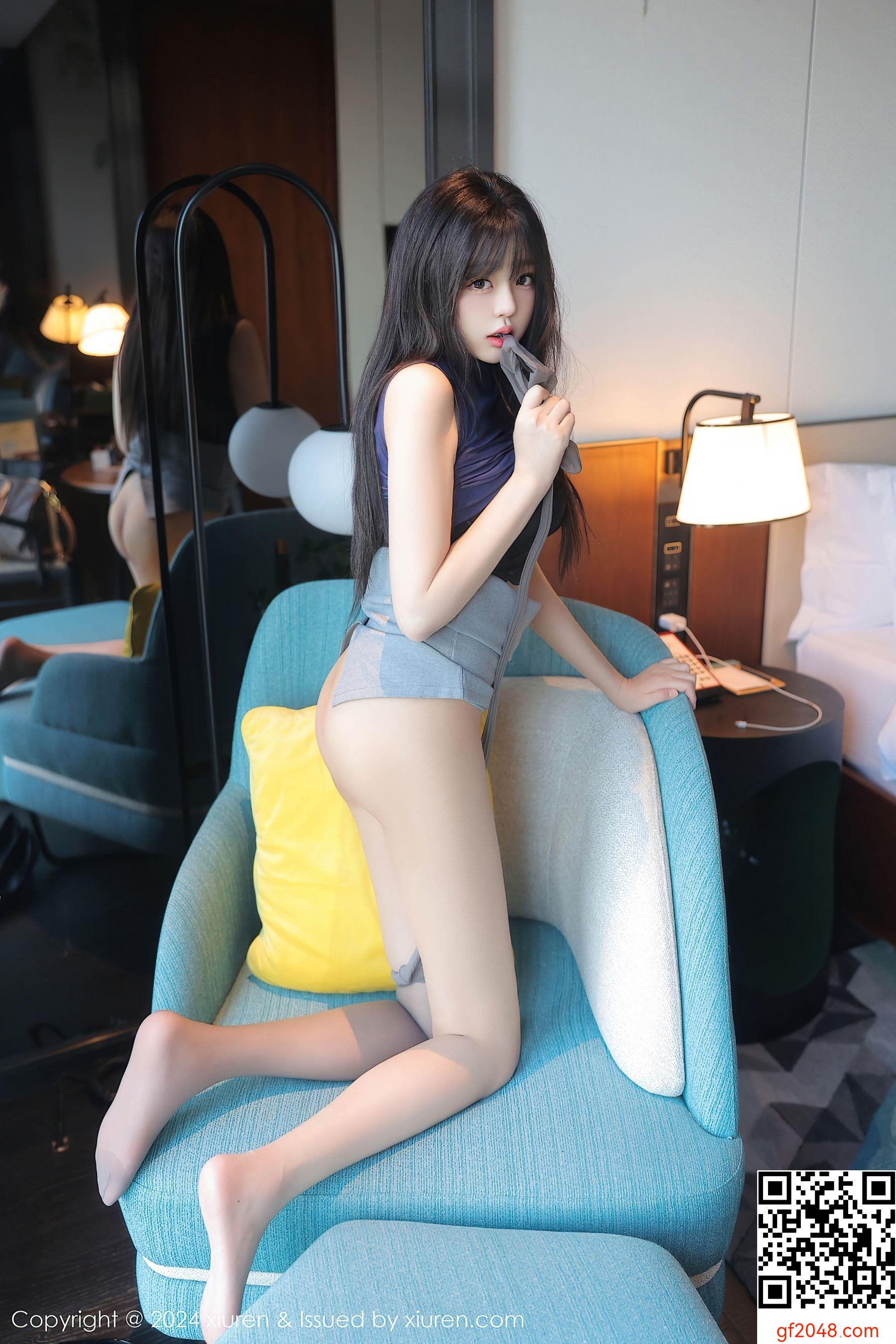 [XiuRen秀人网] No.9233 柚柚小奶瓶 美腿短裙