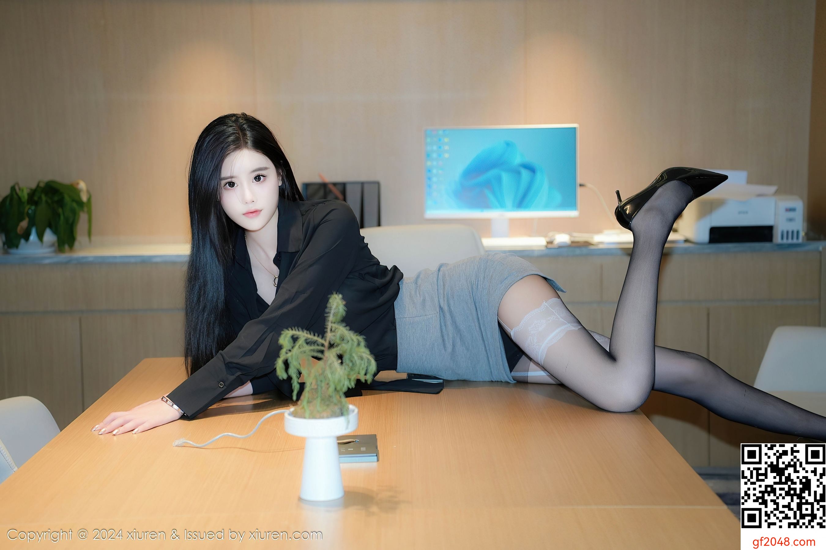 [XiuRen秀人网] No.9167 Erikaki 短裙美腿