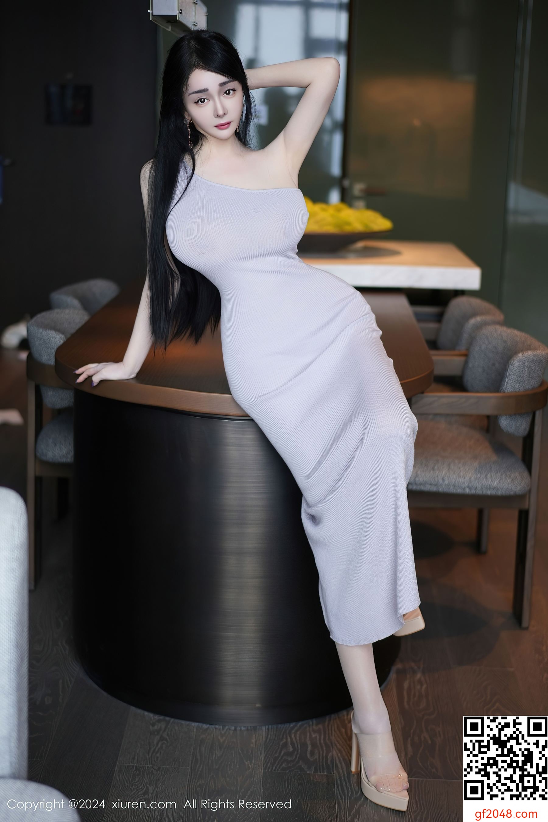 [XiuRen秀人网] No.9183 允爾 丝袜美臀