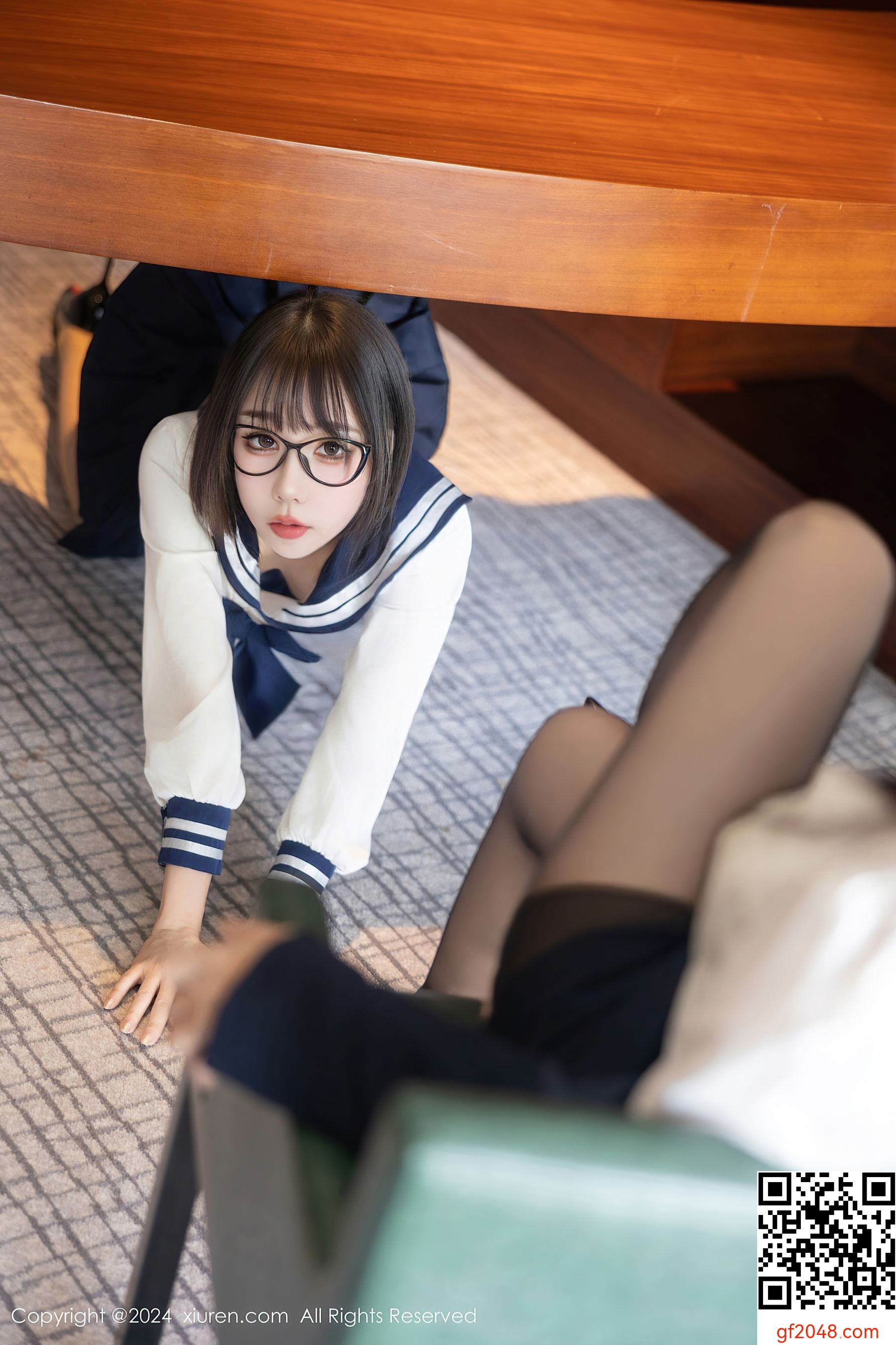 [XiuRen秀人网] No.9065 小蛮妖Yummy 黑丝美腿