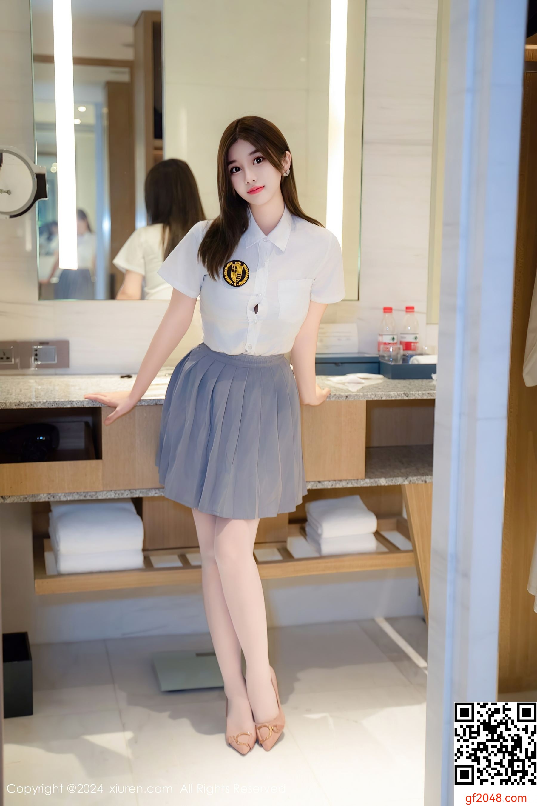 [XiuRen秀人网] No.9066 周jojobaby 美腿丝袜