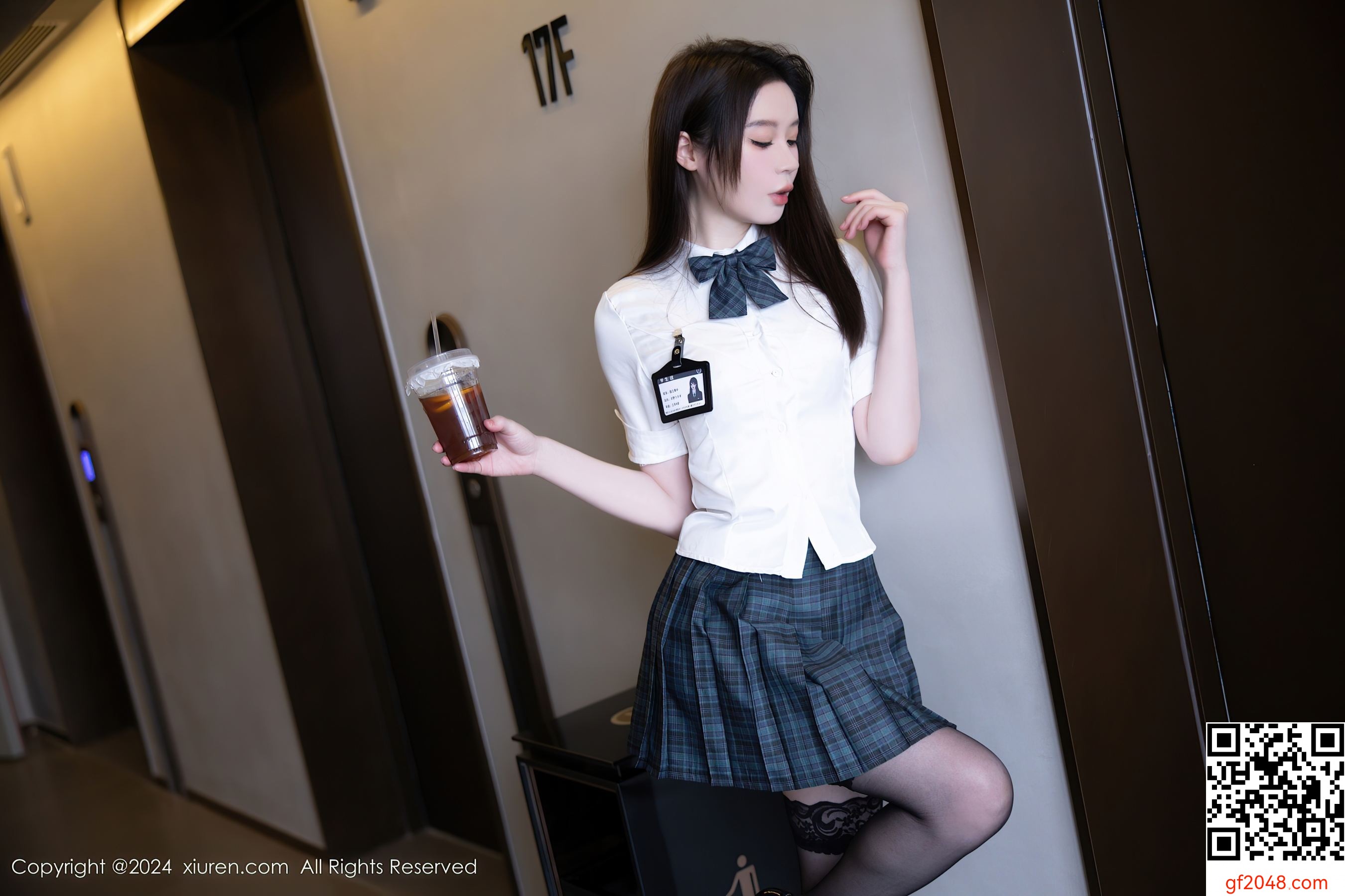 [XiuRen秀人网] No.9074 梦心玥 黑丝美腿