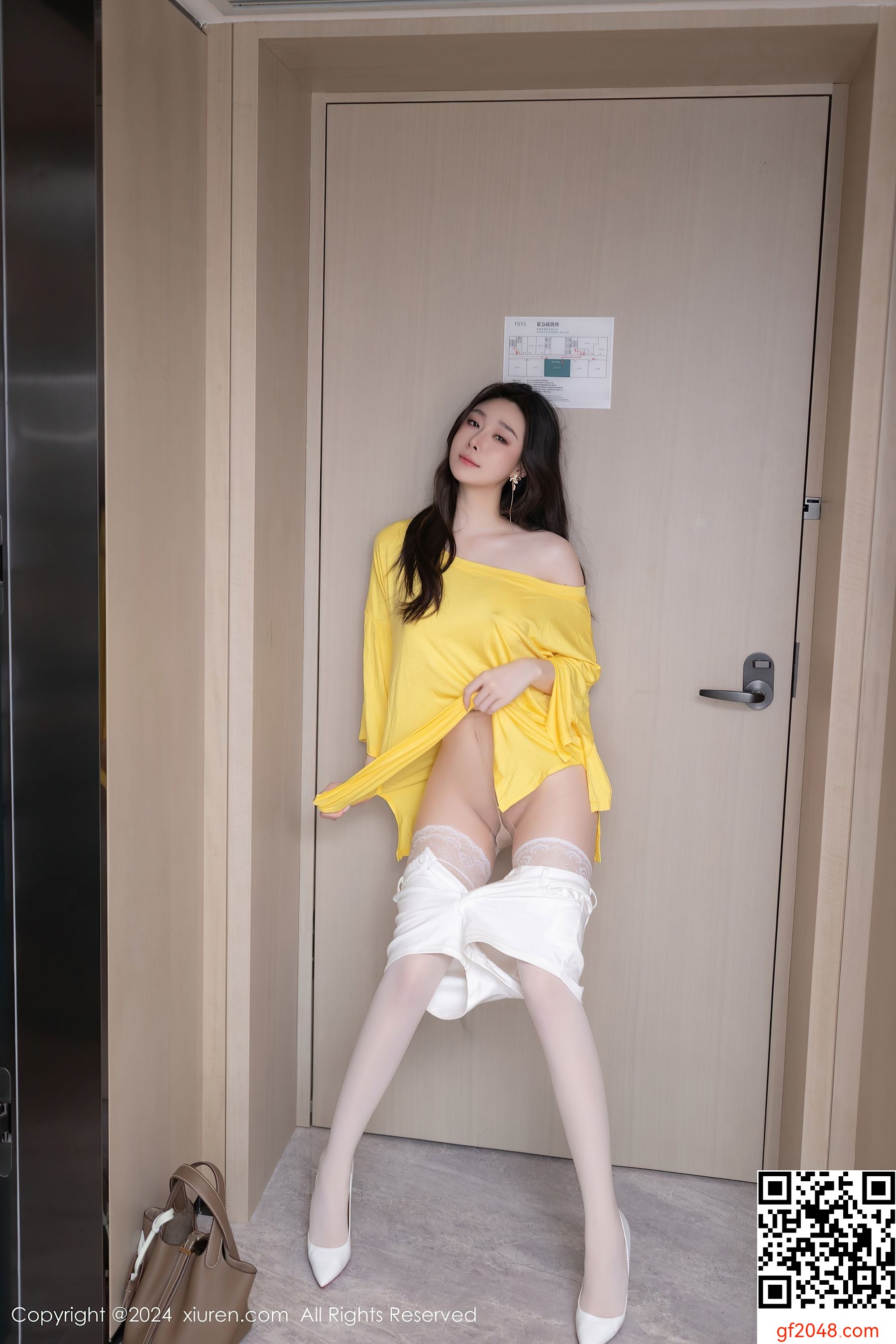 [XiuRen秀人网] No.9019 小逗逗 美腿写真