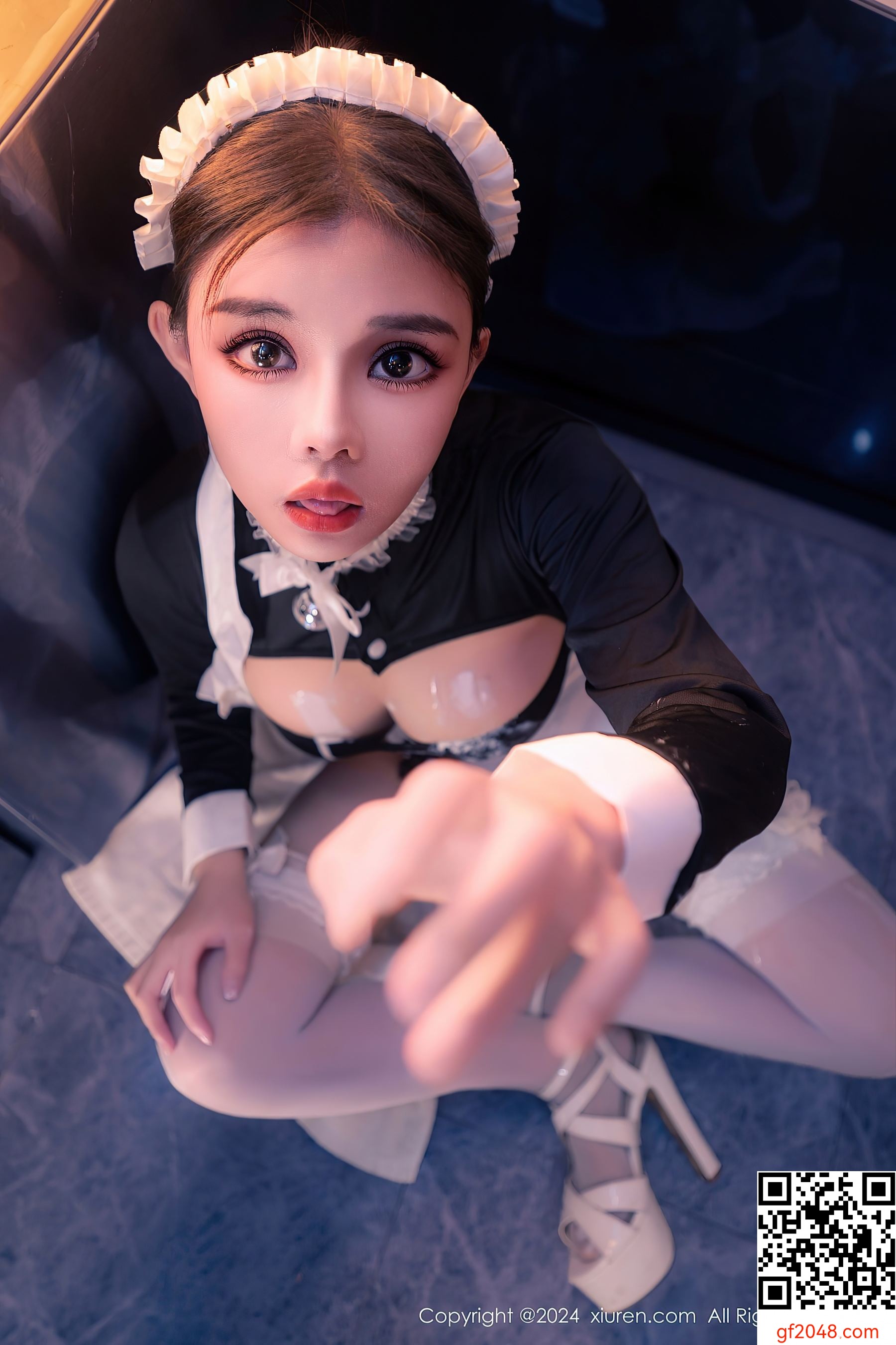 [XiuRen秀人网] No.8966 小童颜 丝袜美臀