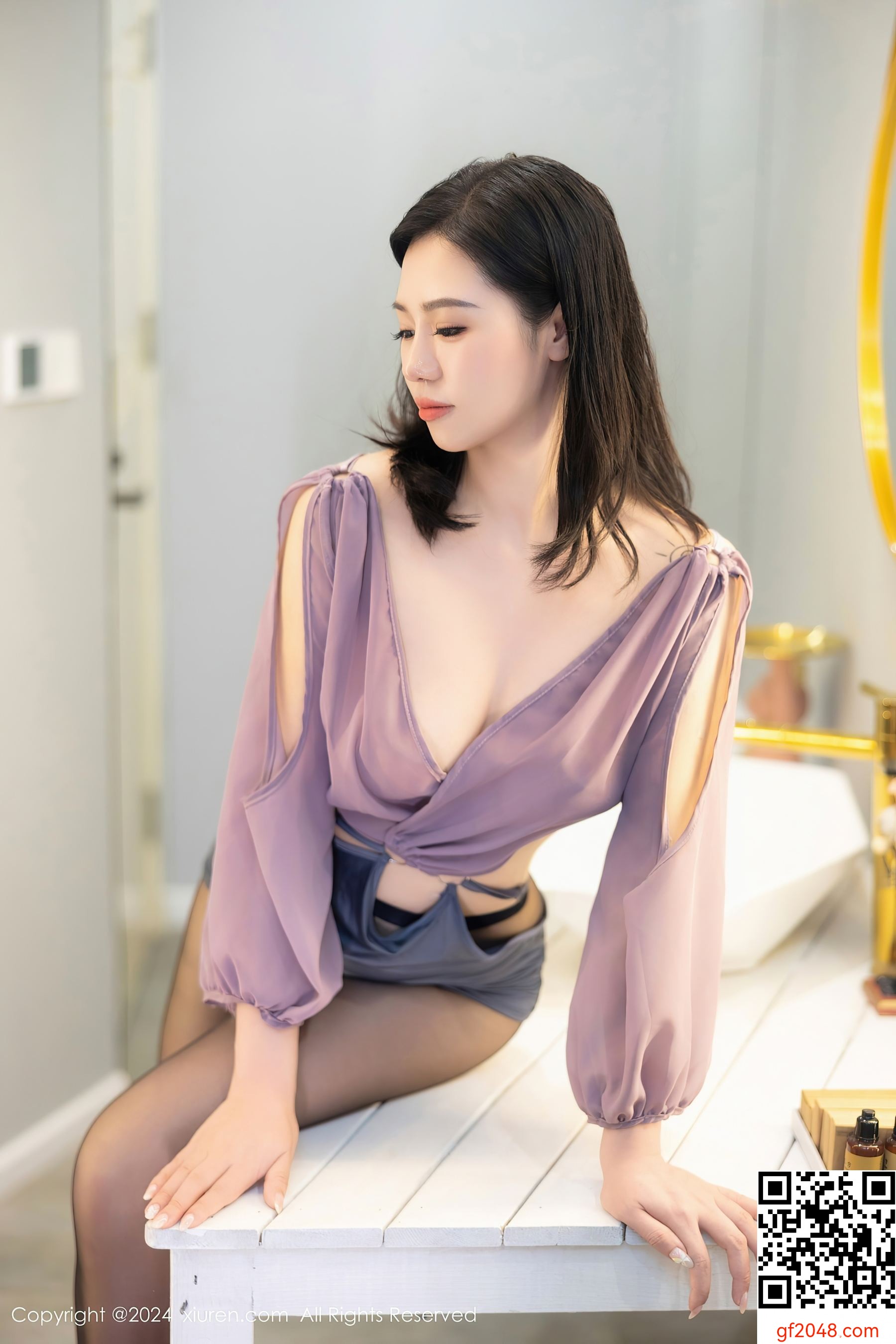 [XiuRen秀人网] No.8902 金小依 黑丝美腿