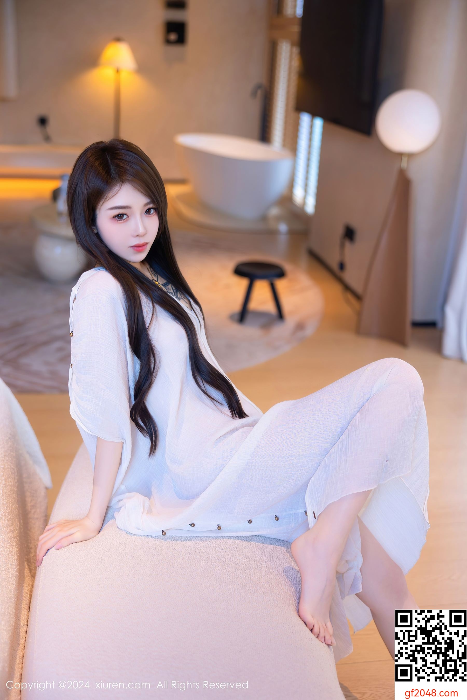 [XiuRen秀人网] No.8842 夏竹 性感美腿