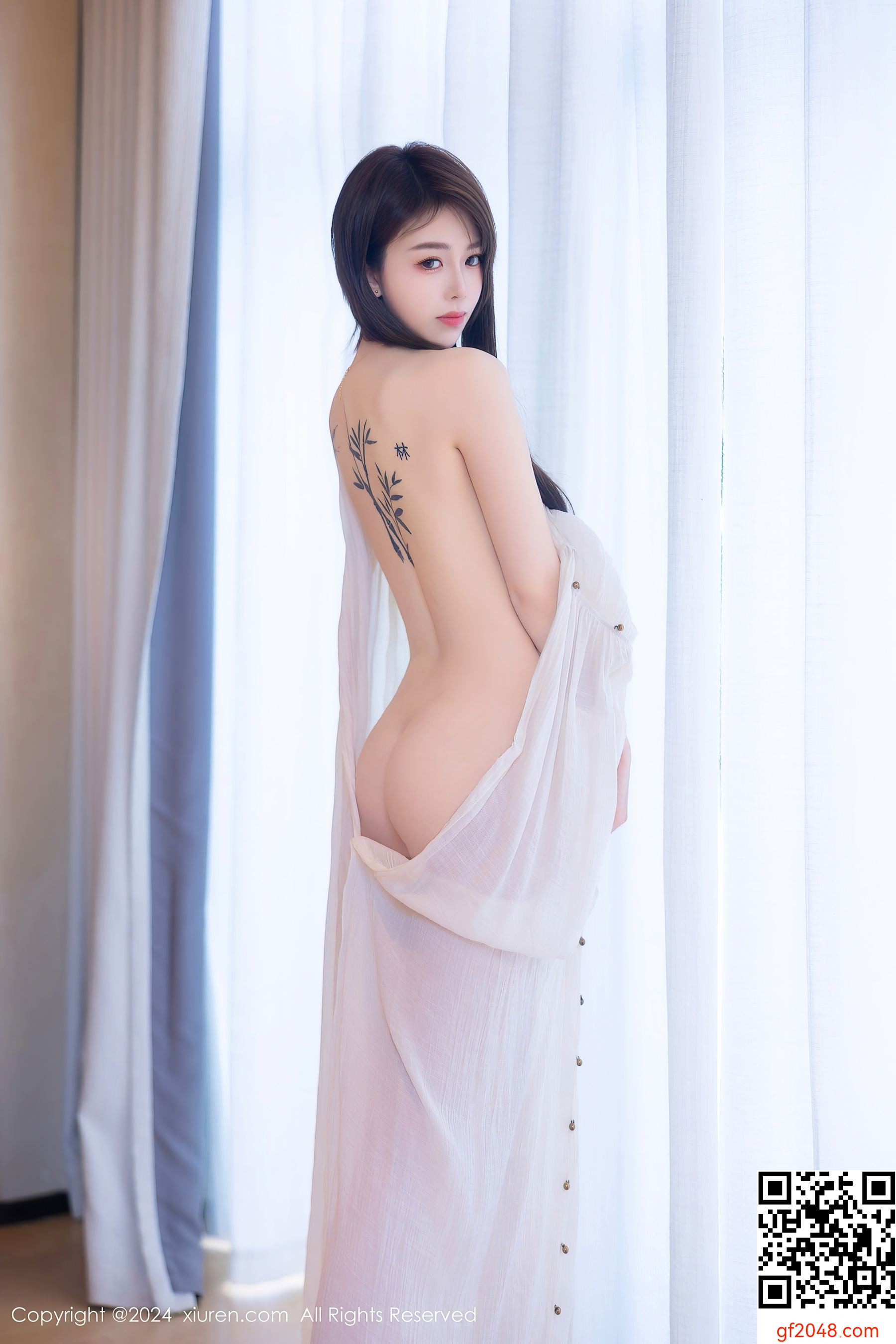 [XiuRen秀人网] No.8842 夏竹 性感美腿