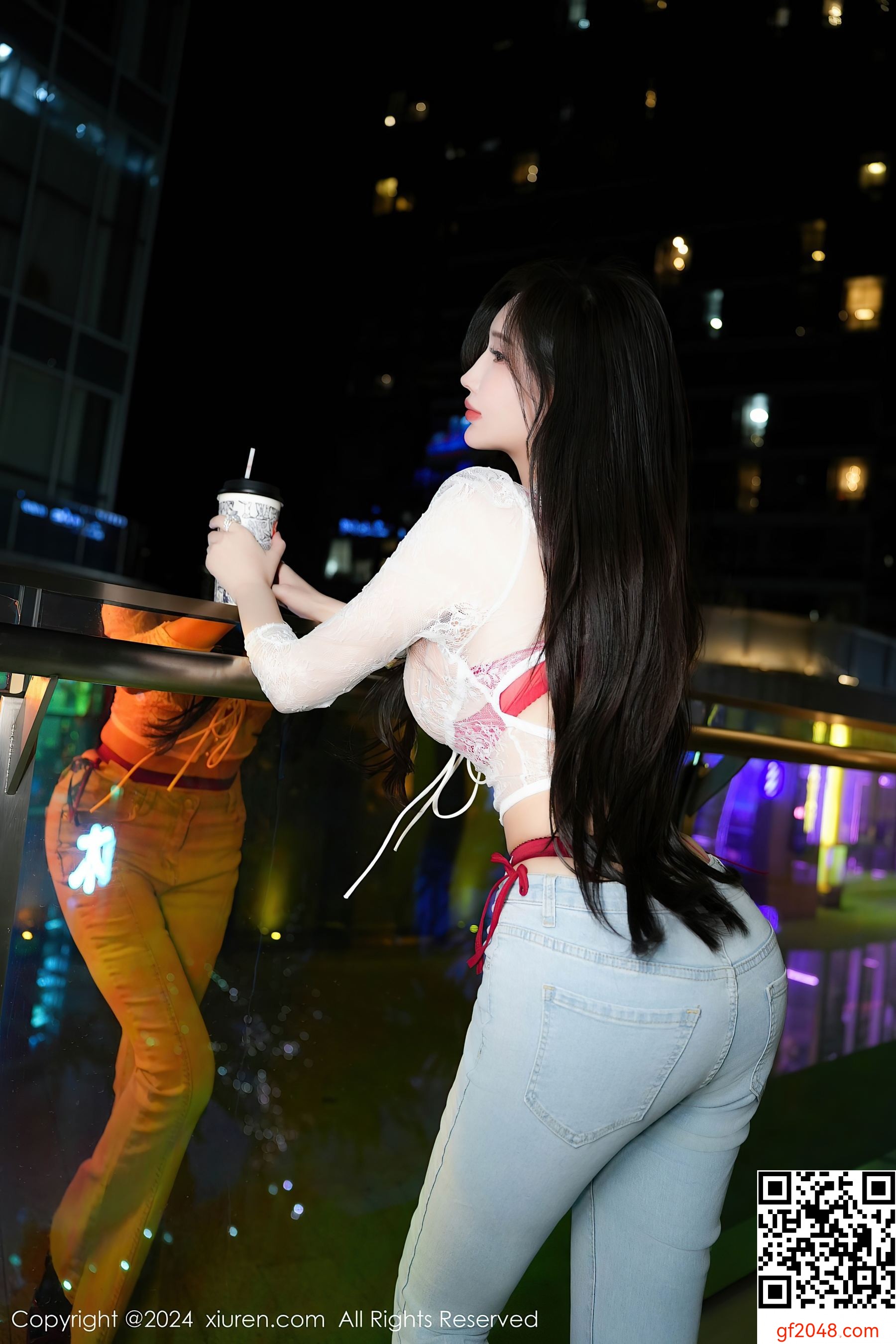[XiuRen秀人网] No.8846 Carol周妍希X 牛仔裤美腿