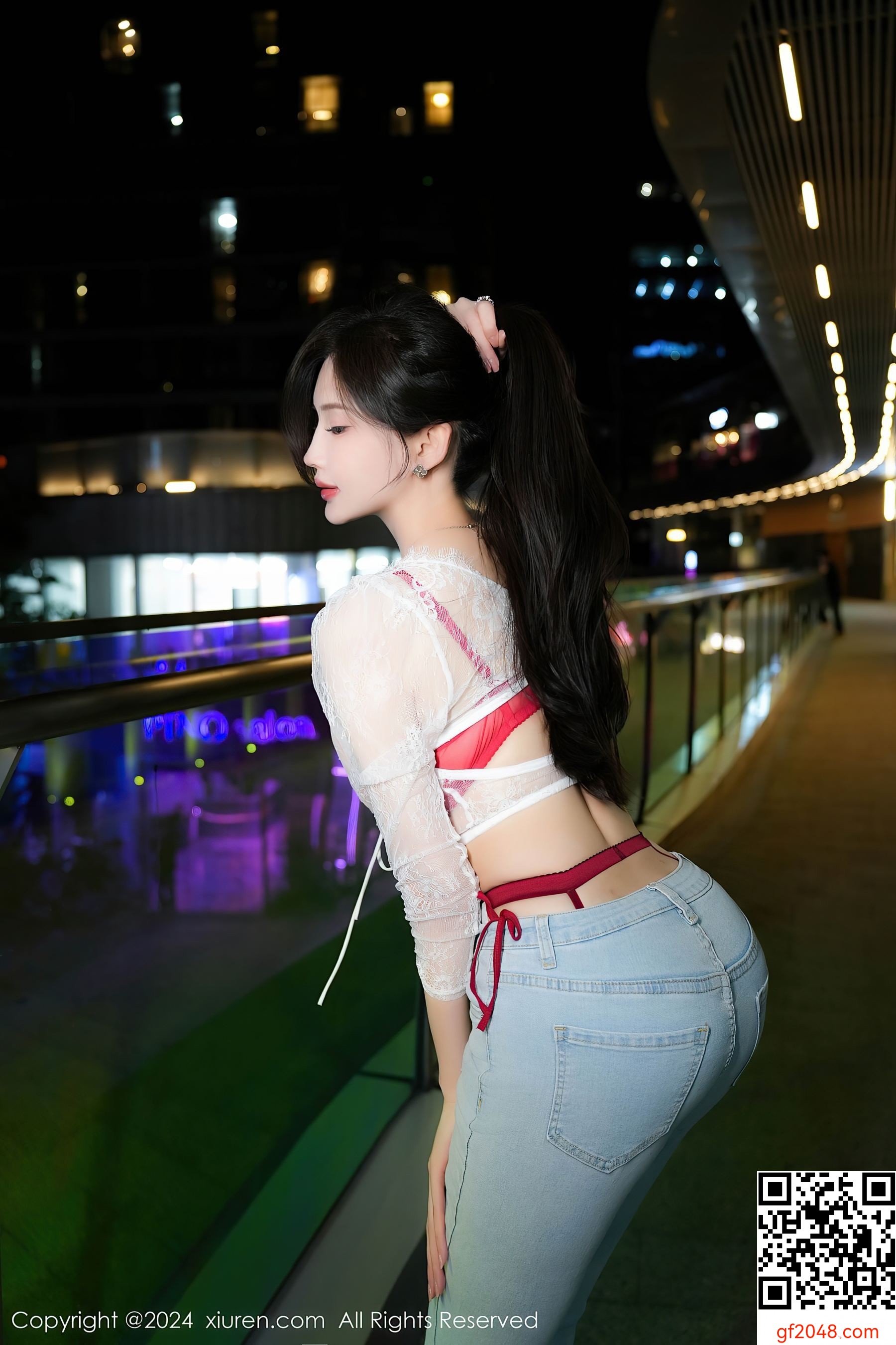 [XiuRen秀人网] No.8846 Carol周妍希X 牛仔裤美腿