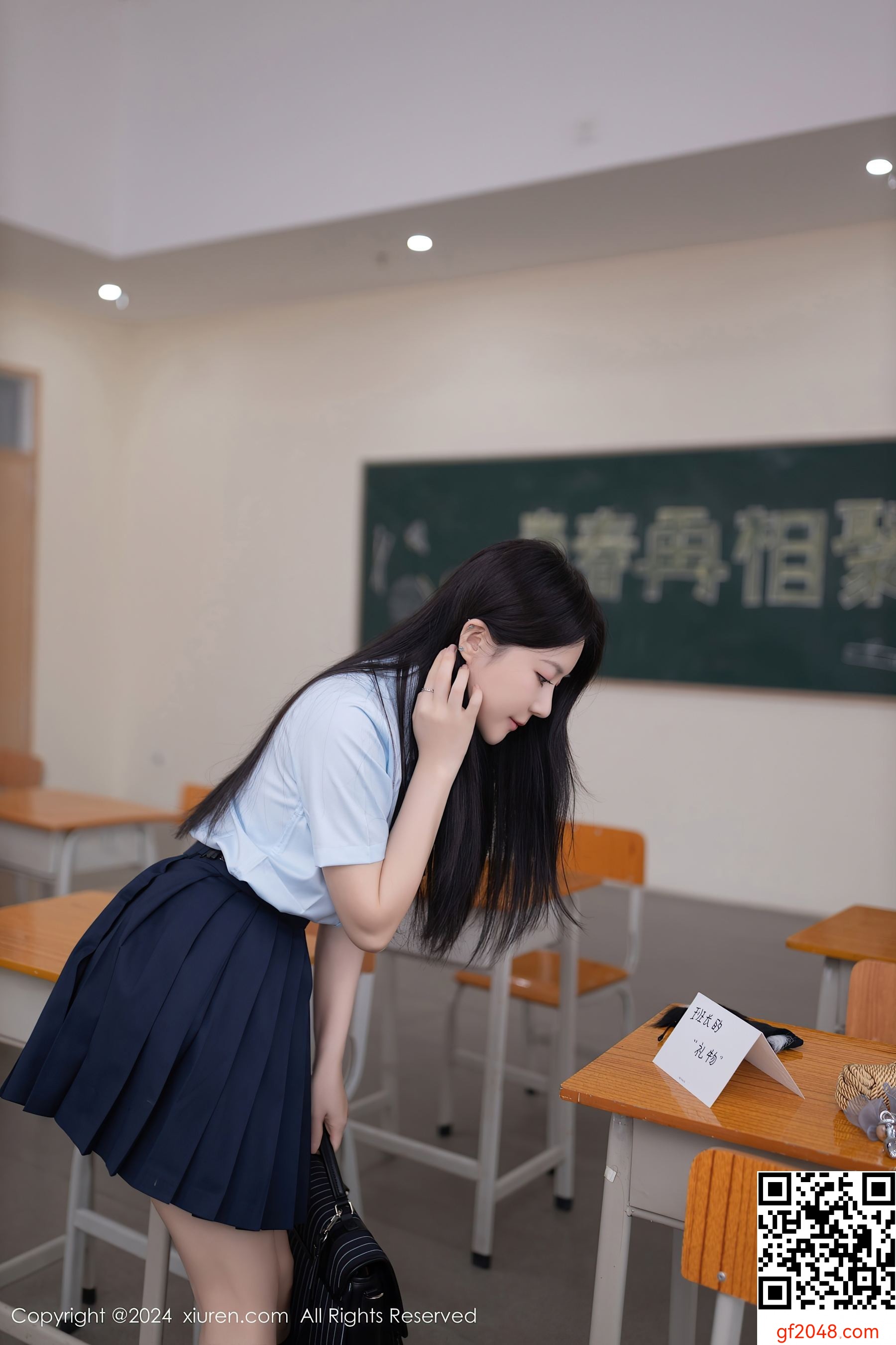 [XiuRen秀人网] No.8854 鱼子酱Fish 黑丝美腿