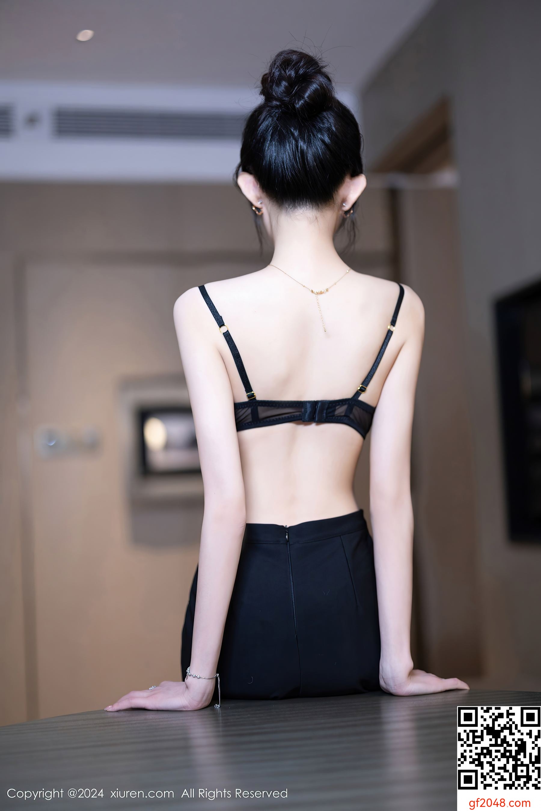 [XiuRen秀人网] No.8791 程程程- 黑丝美腿