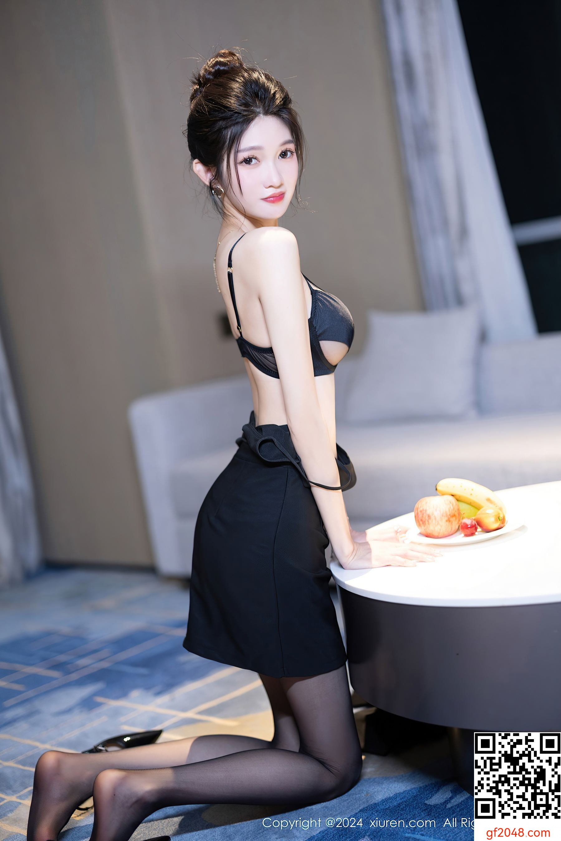 [XiuRen秀人网] No.8791 程程程- 黑丝美腿