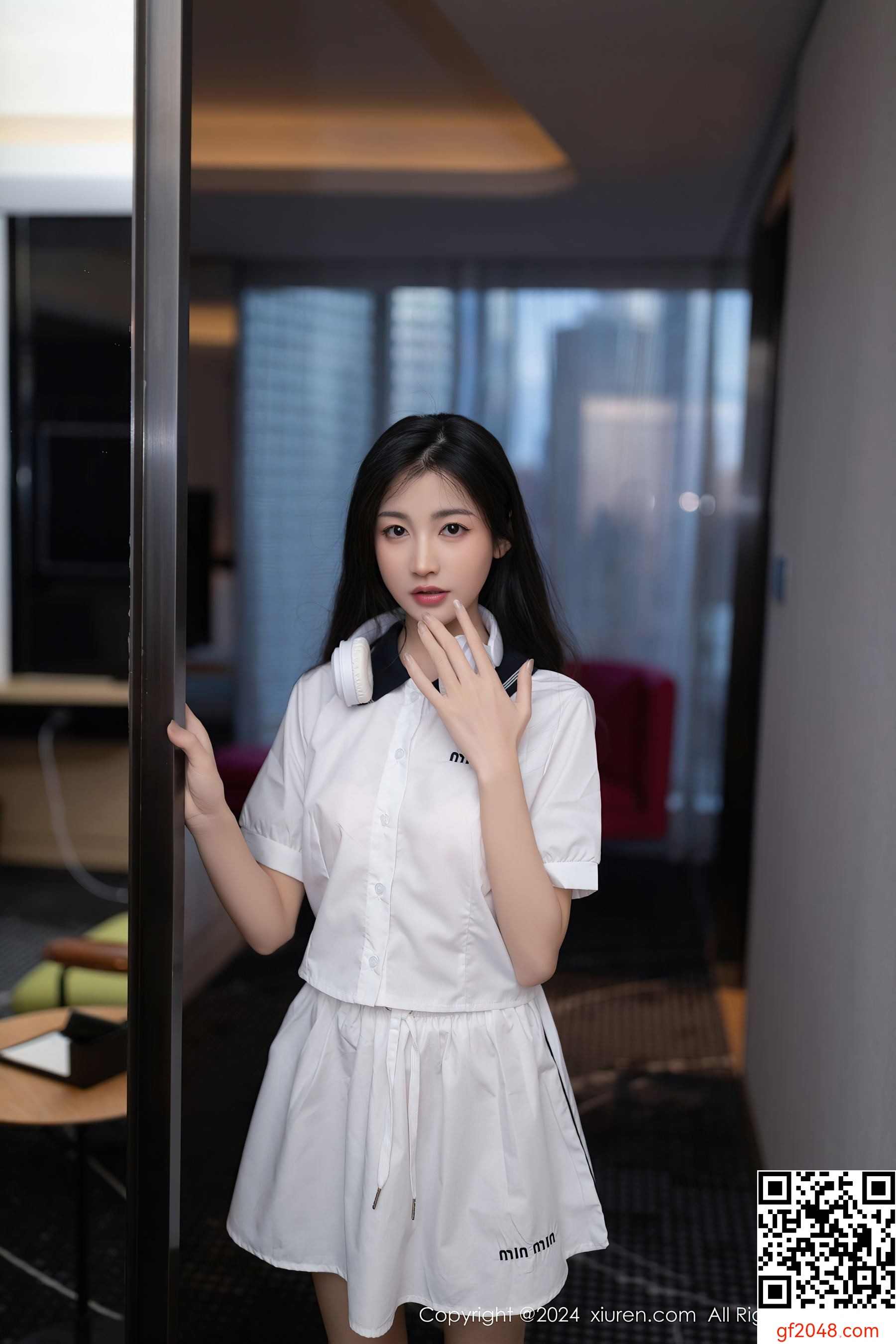 [XiuRen秀人网] No.8793 鱼尾fish 美腿丝袜