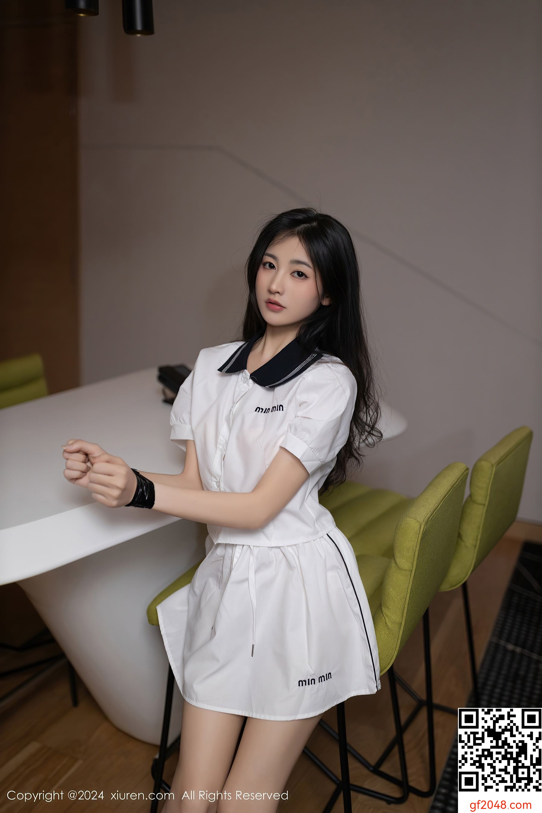[XiuRen秀人网] No.8793 鱼尾fish 美腿丝袜