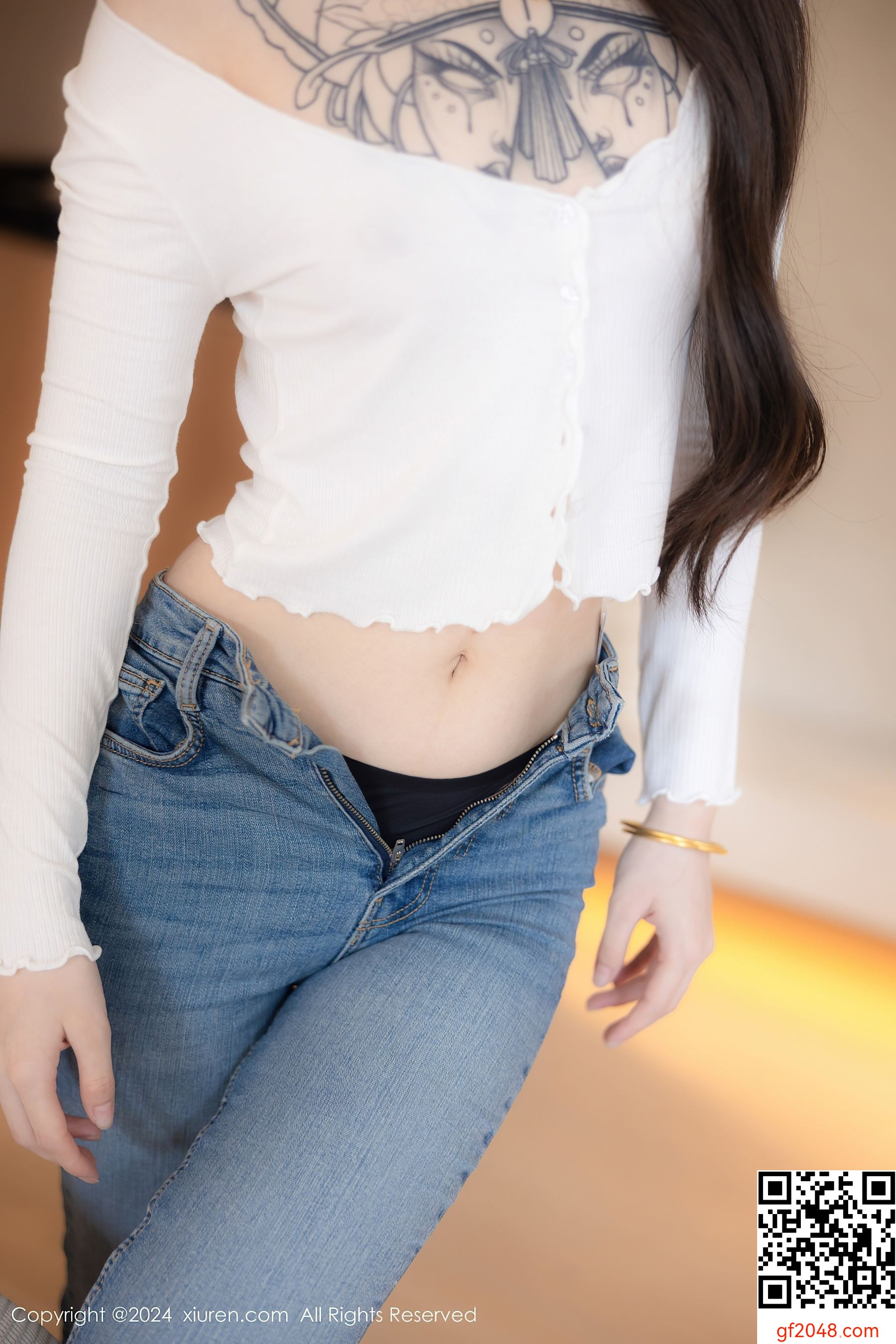 [XiuRen秀人网] No.8740 奶瓶. 美腿性感