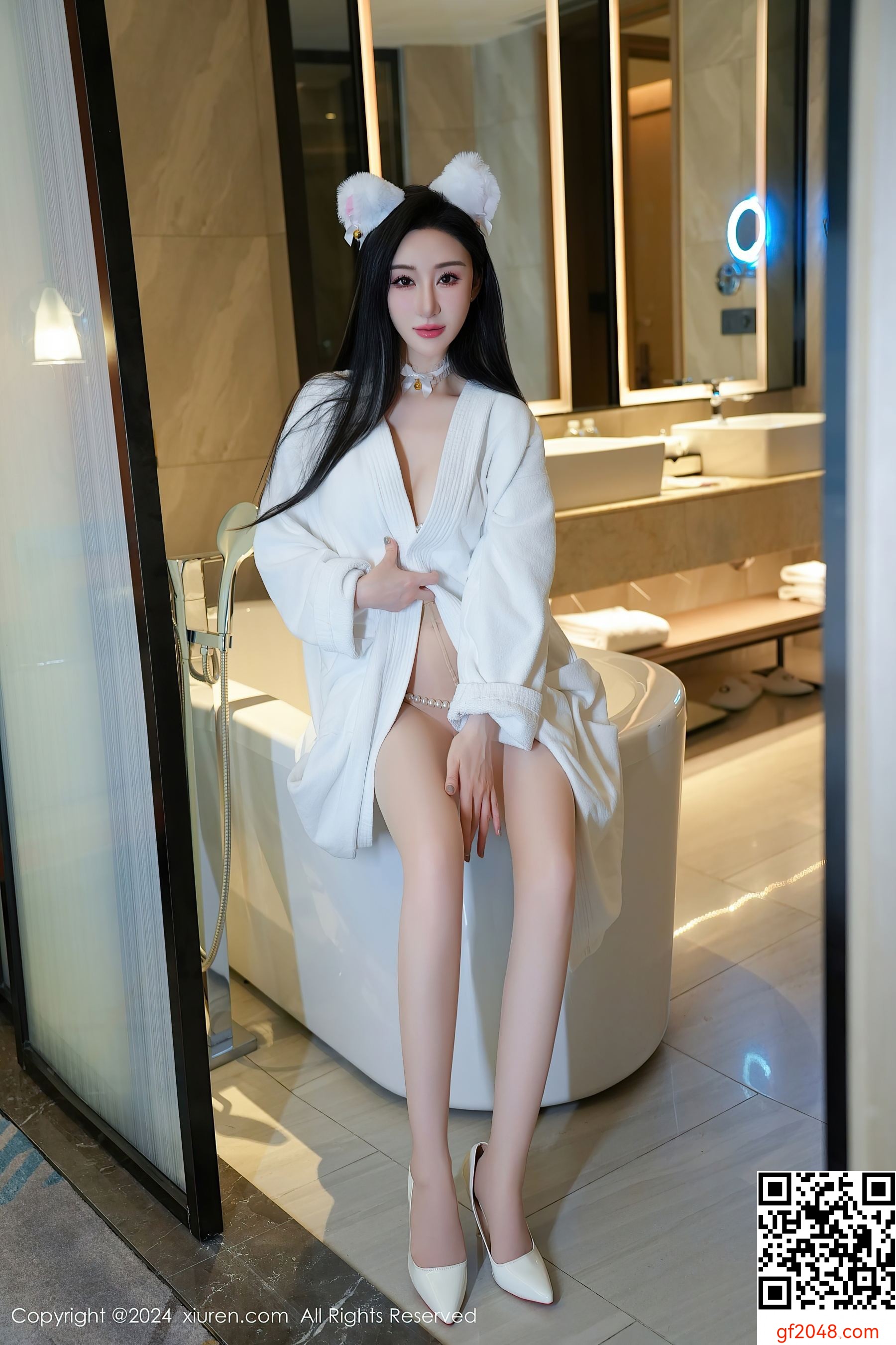 [XiuRen秀人网] No.8679 田兮白 丝袜美腿
