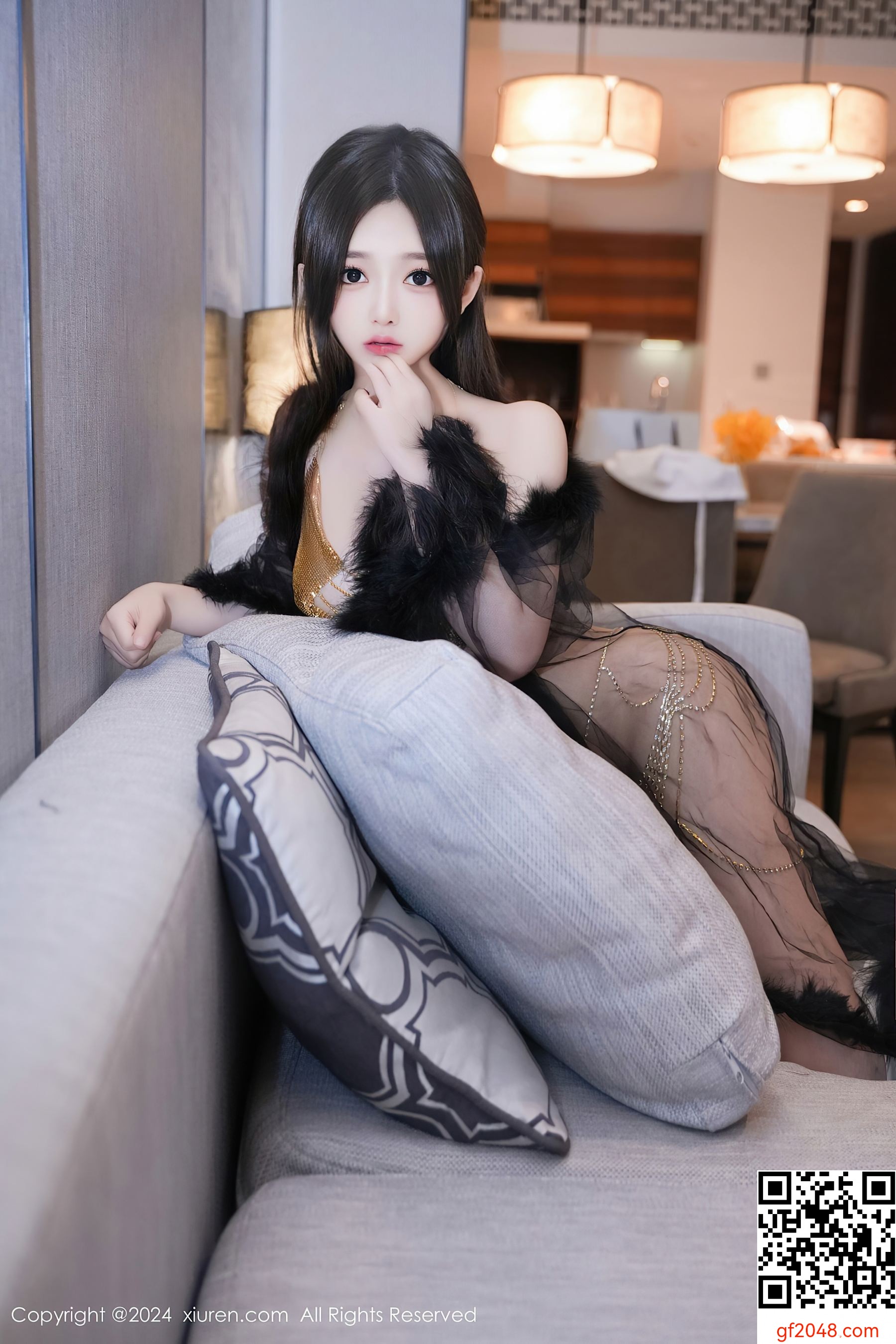 [XiuRen秀人网] No.8686 奶茶味的包子 美腿性感