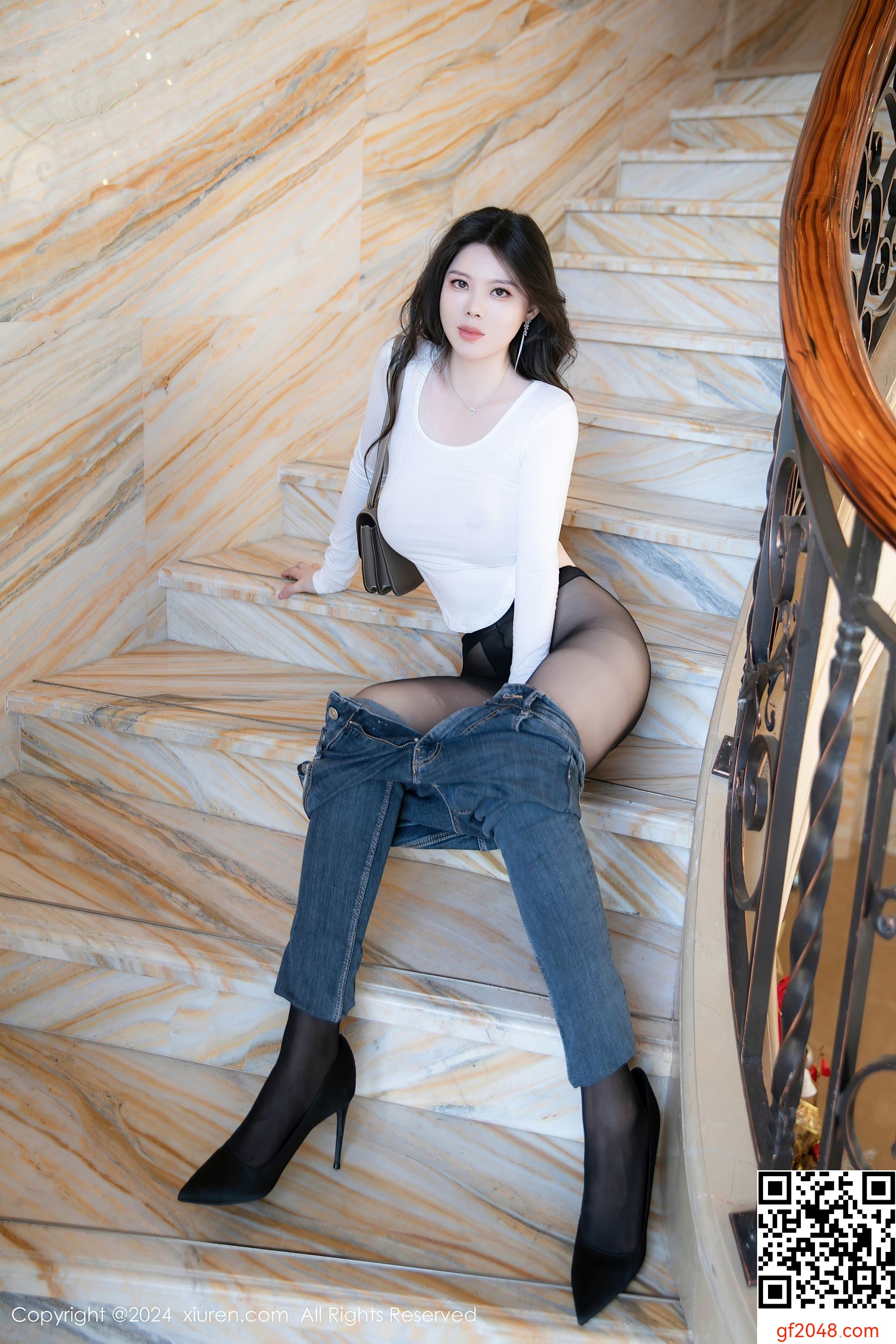 [XiuRen秀人网] No.8618 白茹雪abby 黑丝美腿