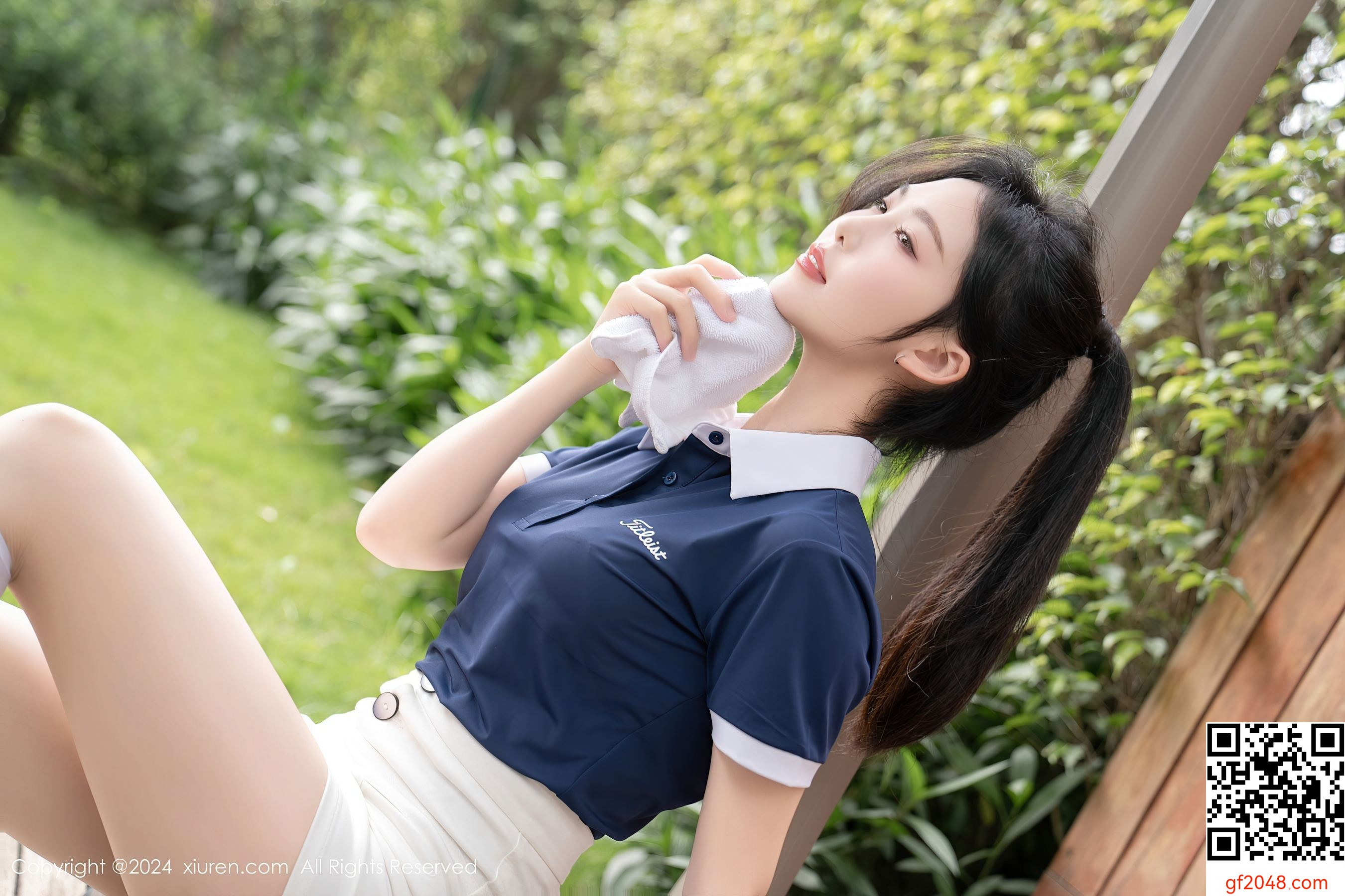 [XiuRen秀人网] No.8625 利世 丝袜美腿