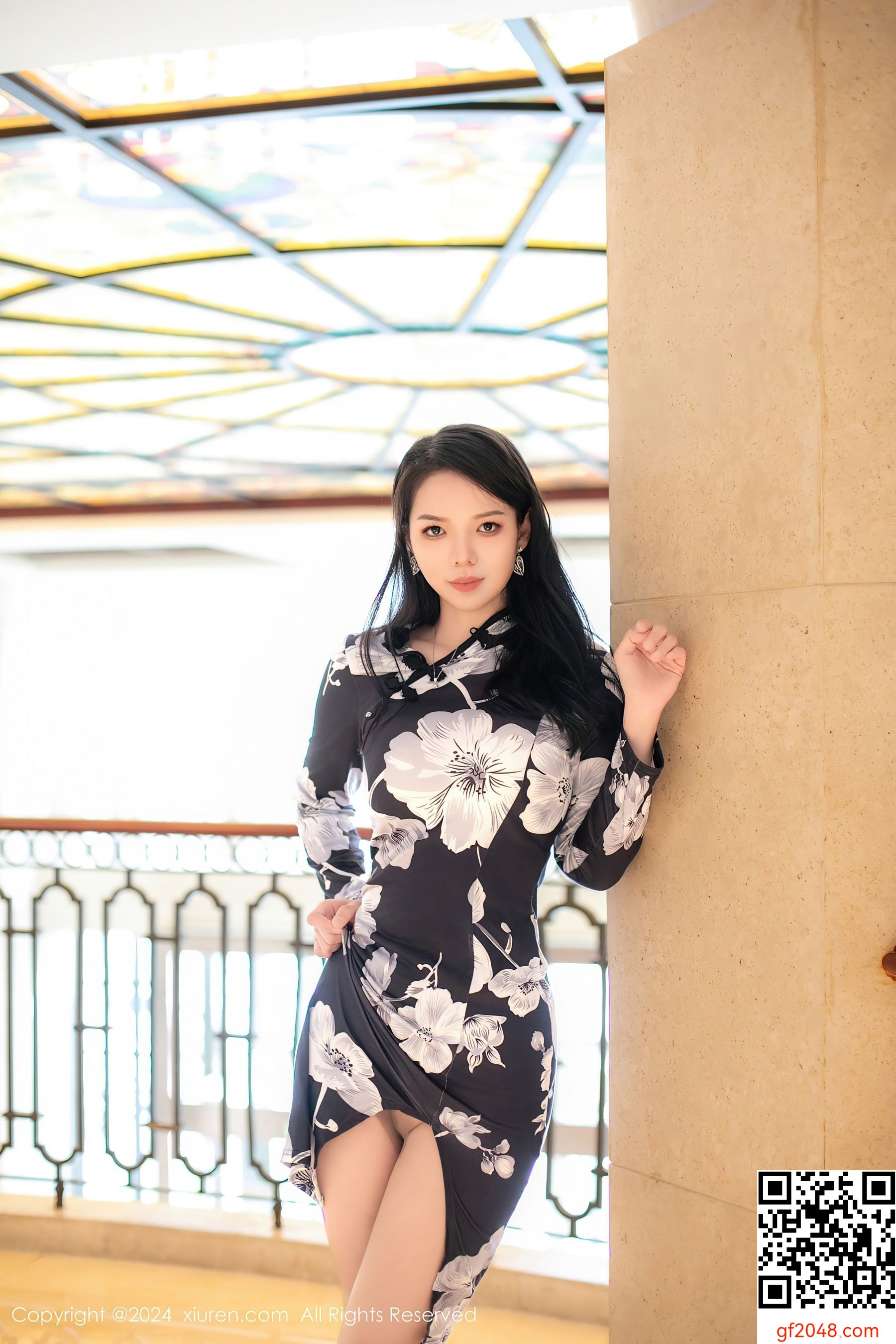 [XiuRen秀人网] No.8680 大美妞儿 丝袜美腿