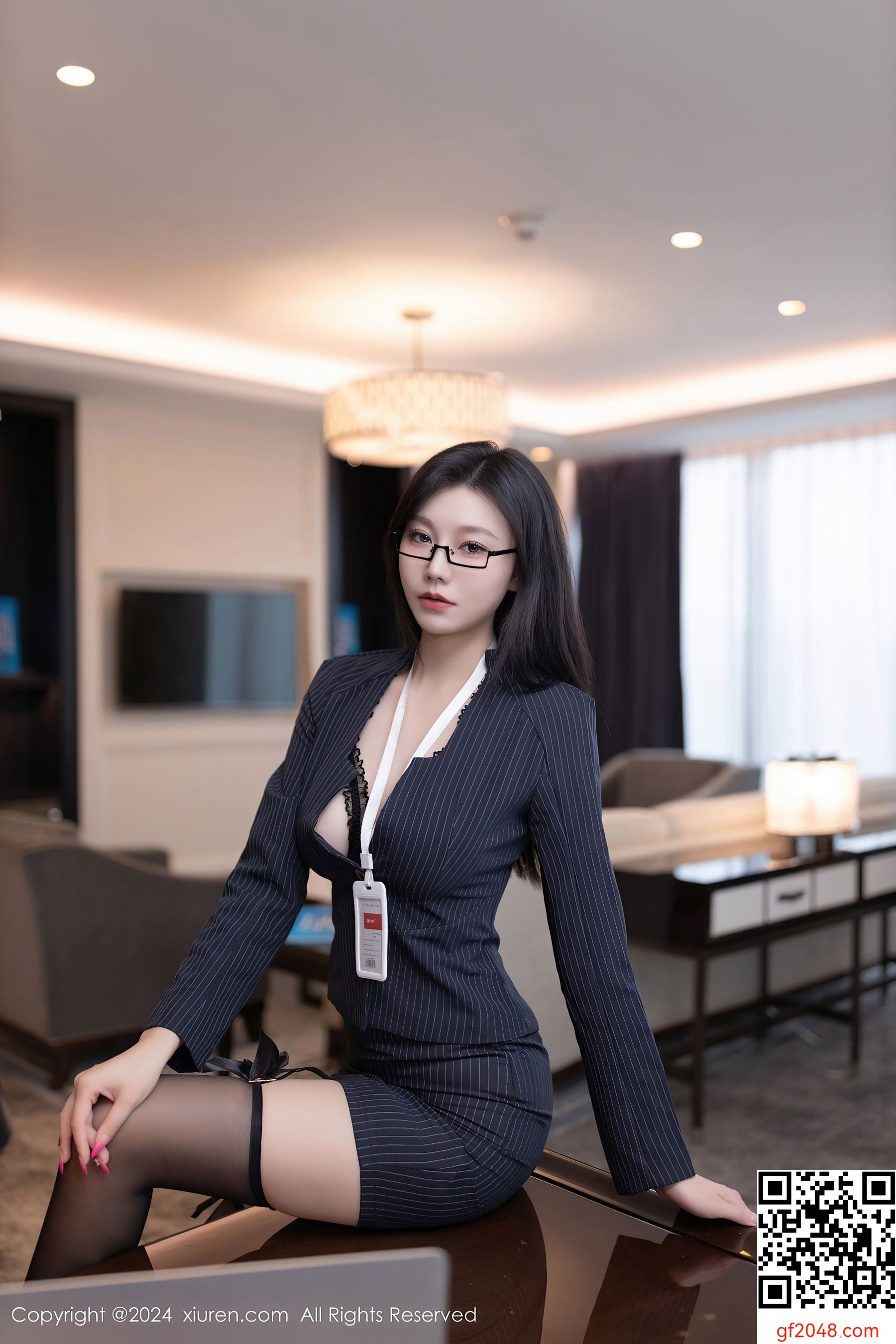 [XiuRen秀人网] No.8537 安然anran 美腿黑丝