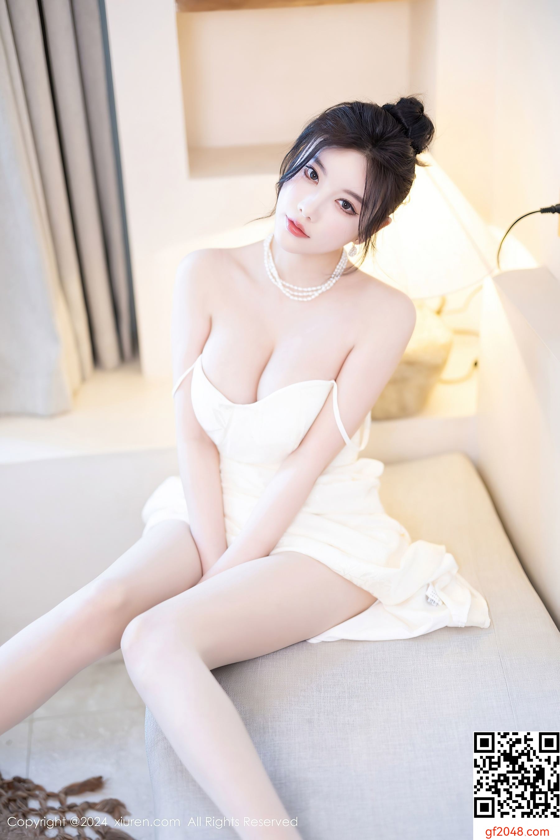 [XiuRen秀人网] No.8538 杨晨晨Yome 丝袜美腿