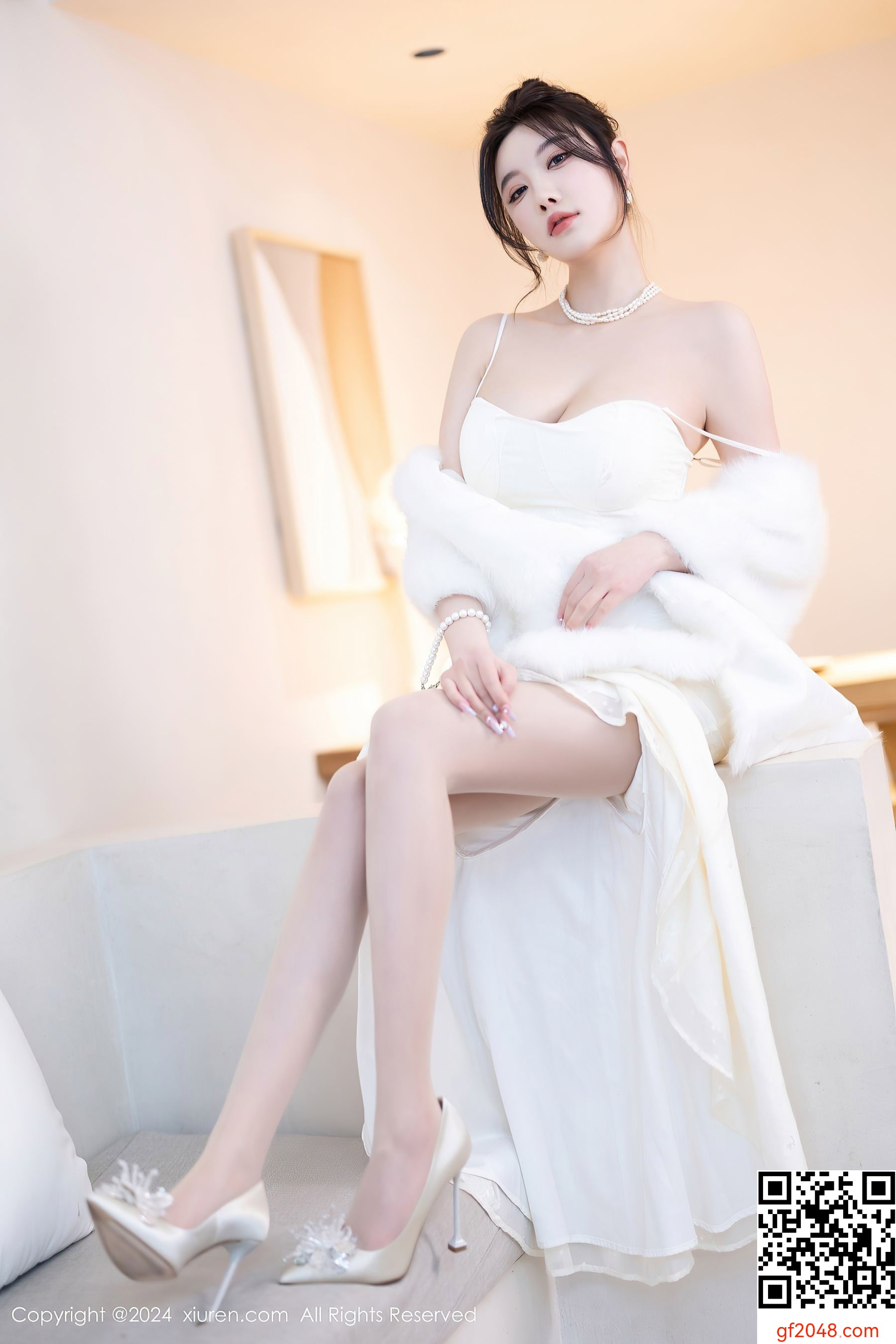 [XiuRen秀人网] No.8538 杨晨晨Yome 丝袜美腿