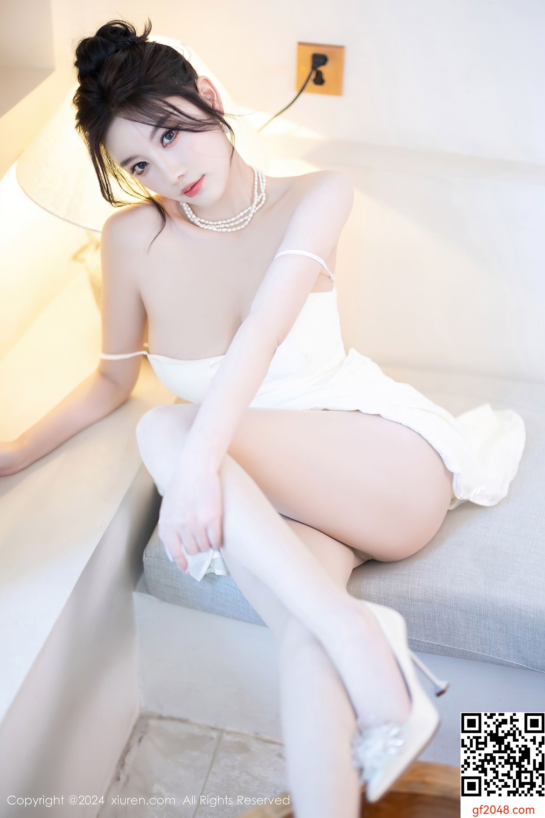 [XiuRen秀人网] No.8538 杨晨晨Yome 丝袜美腿