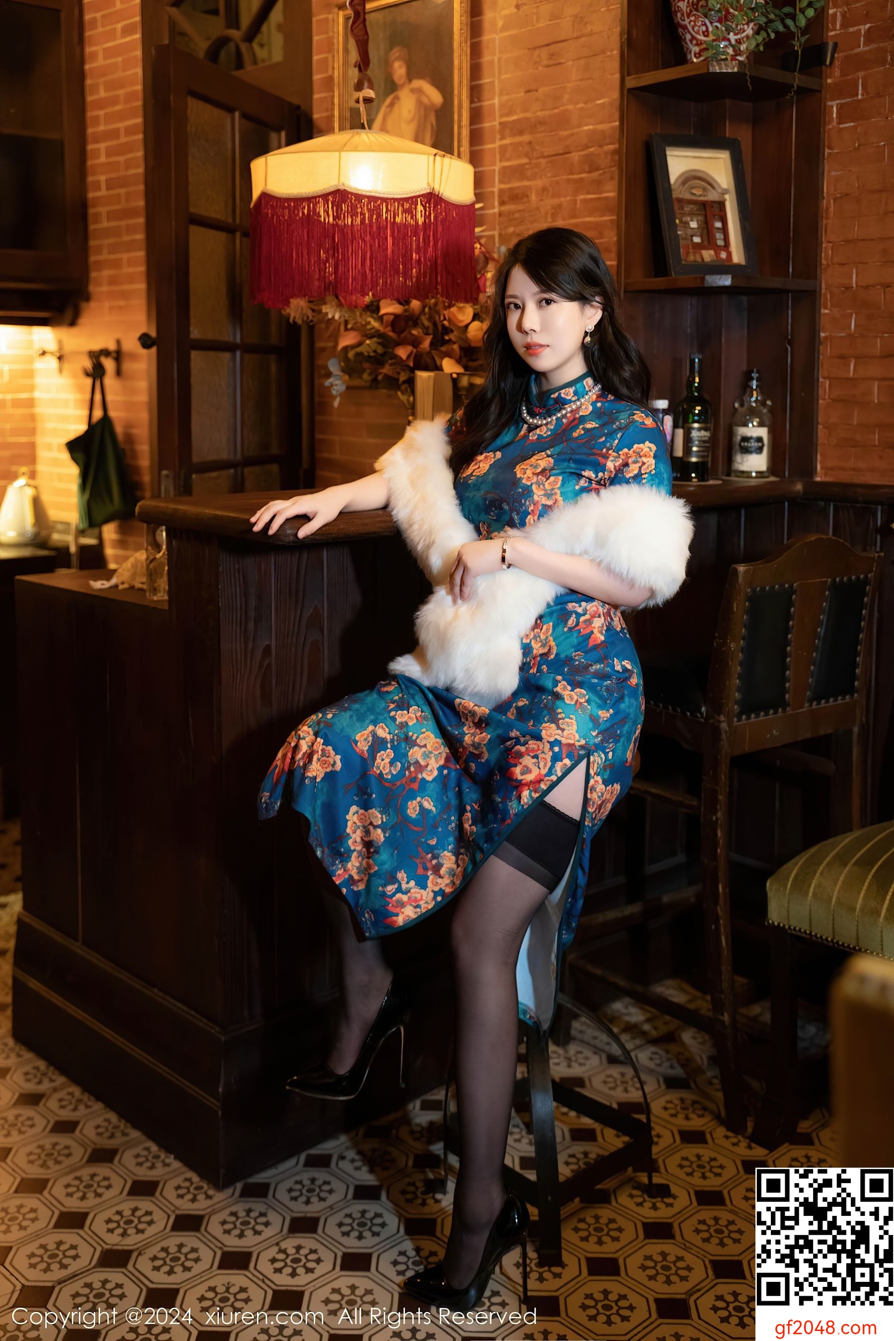 [XiuRen秀人网] No.8476 白茹雪abby 旗袍黑丝