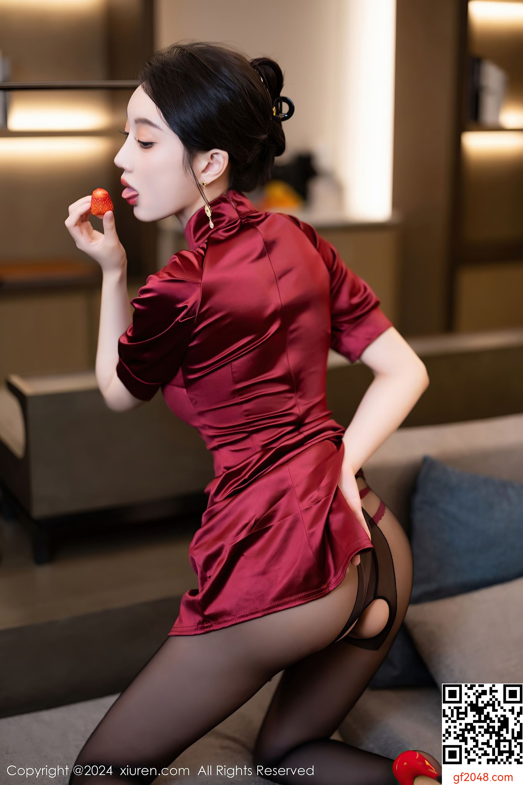 [XiuRen秀人网] No.8479 玥儿玥 性感美腿