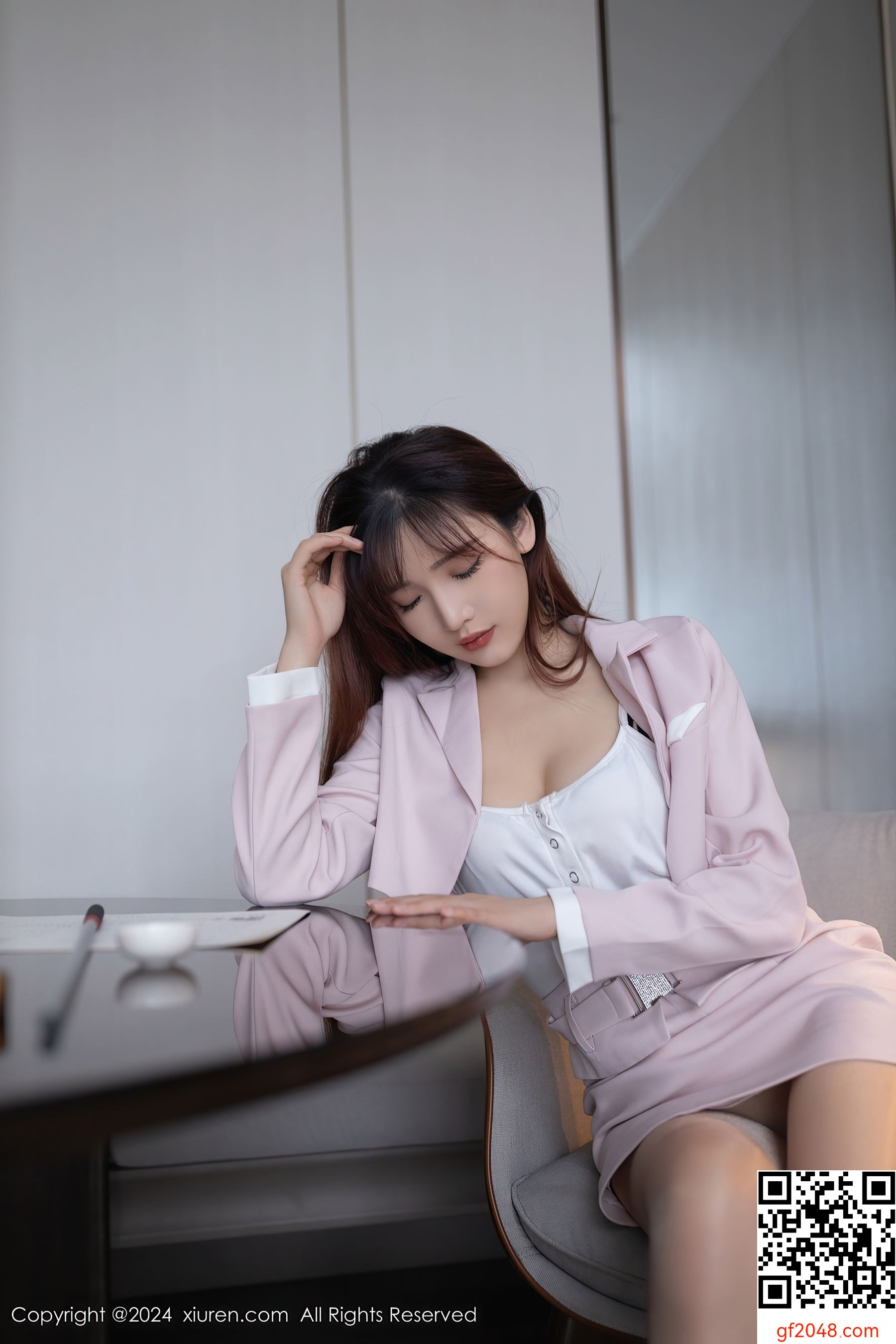 [XiuRen秀人网] No.8485 唐安琪 丝袜美腿