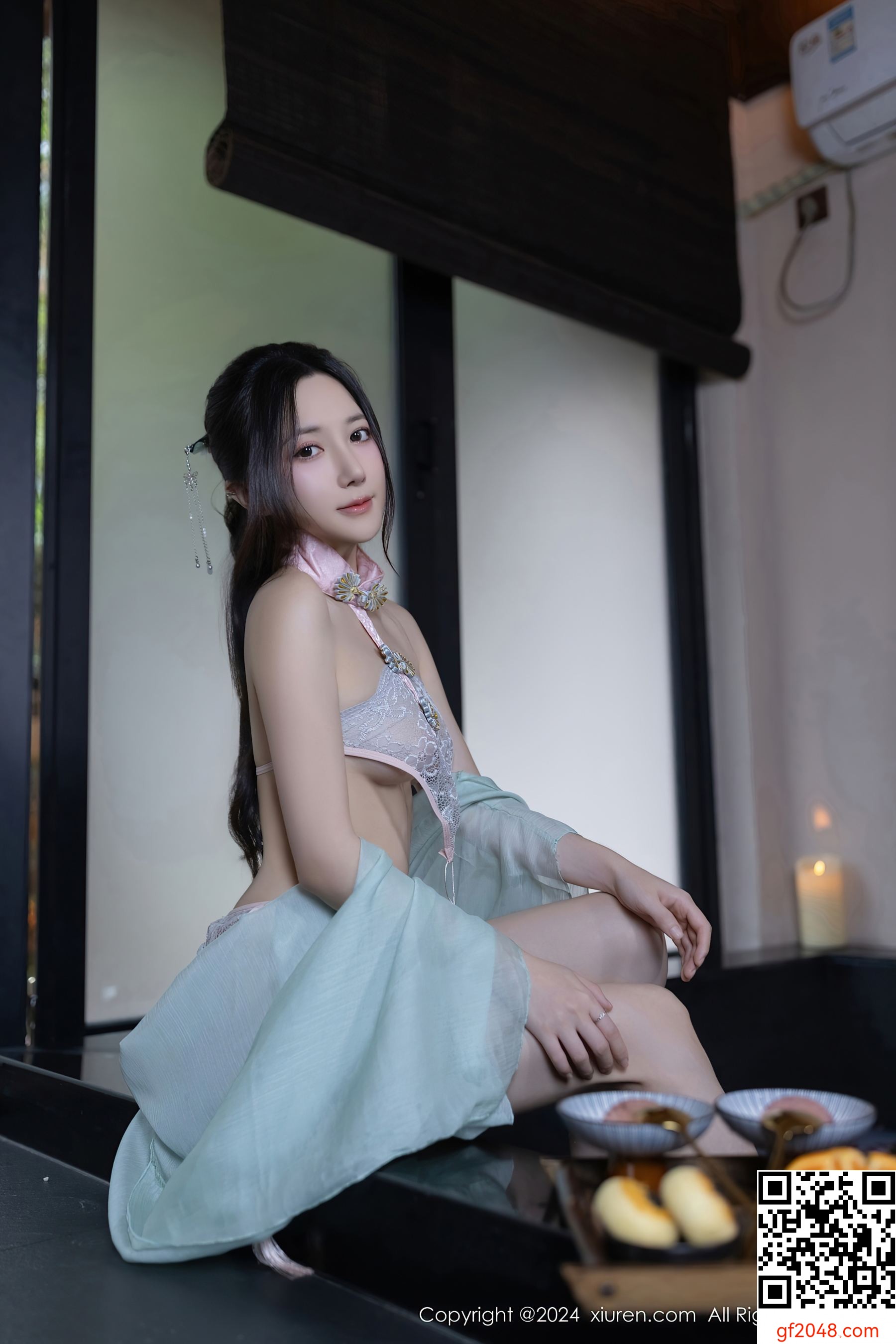 [XiuRen秀人网] No.8428 鱼子酱Fish 美腿性感