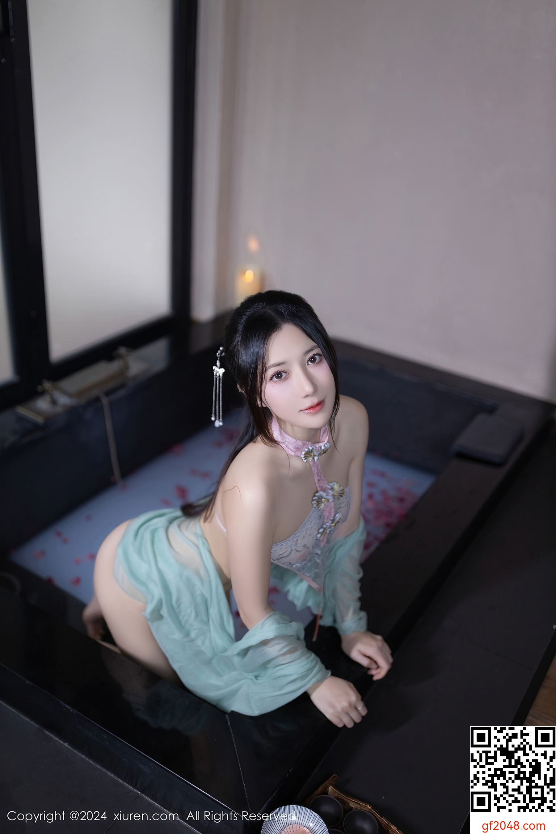 [XiuRen秀人网] No.8428 鱼子酱Fish 美腿性感